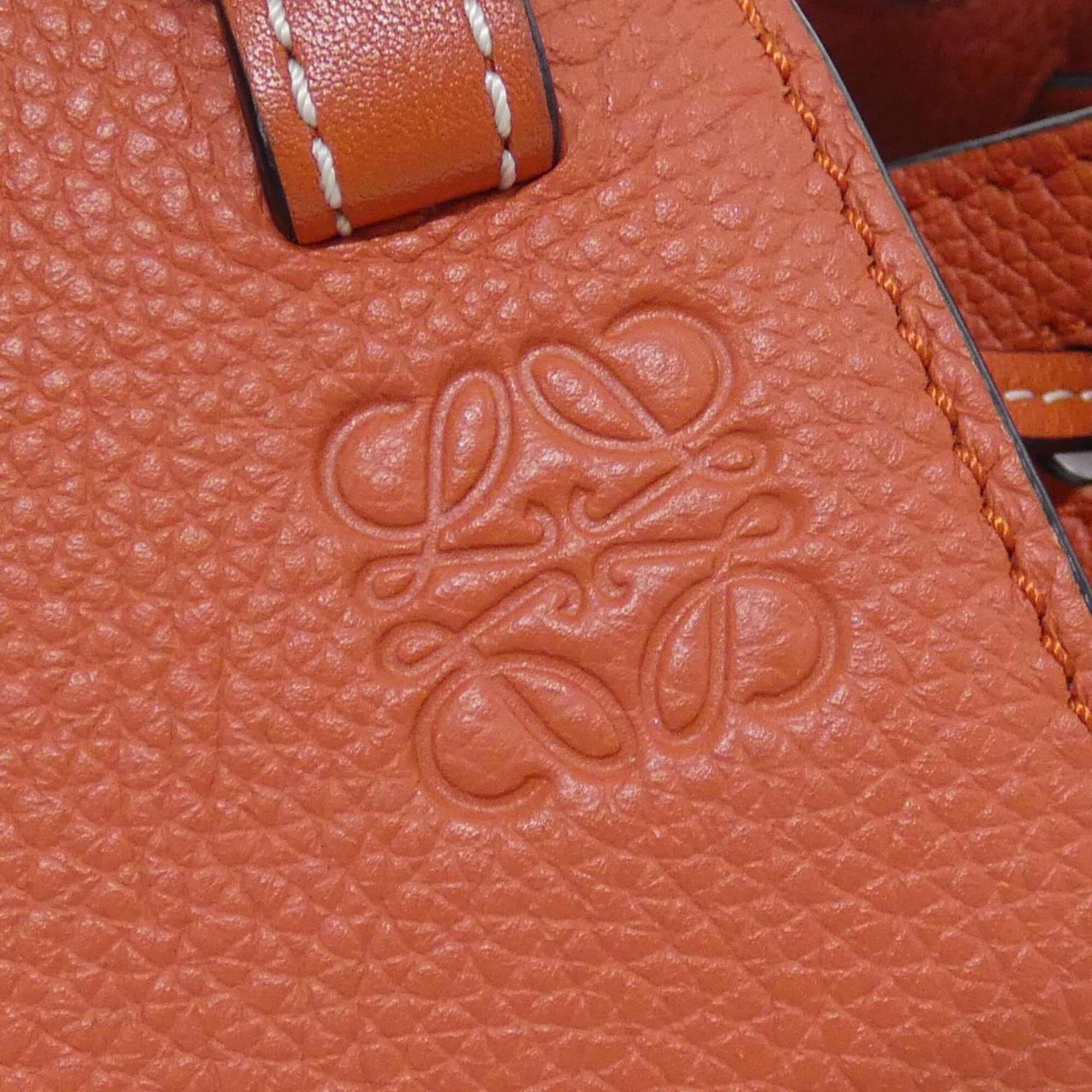 Loewe Red Color Leather Shoulder Bag (Pre-Owned)