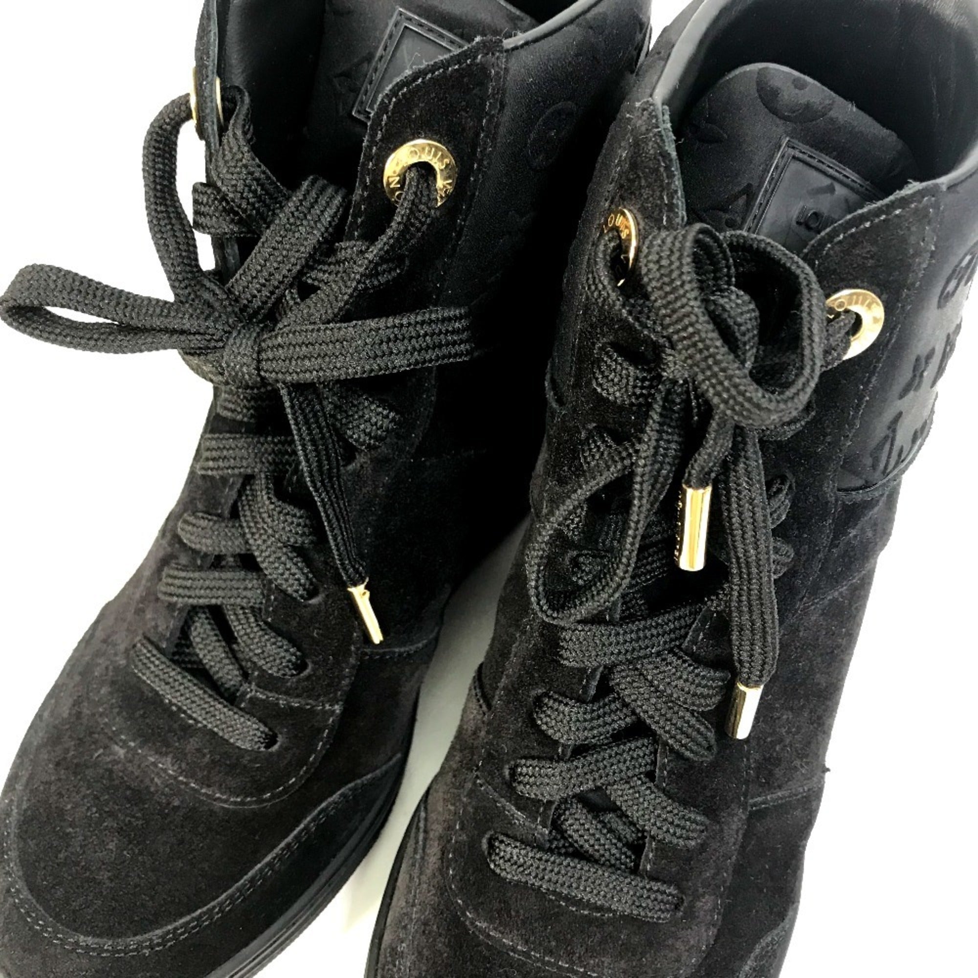 Louis Vuitton Black Sneakers (Pre-Owned)