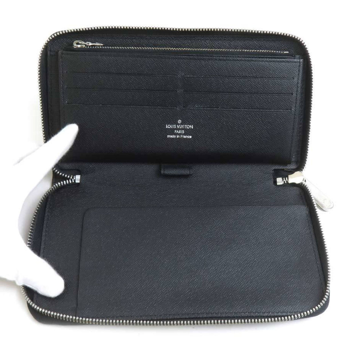 Louis Vuitton Noir Epi Leather Long Wallet (Bi-Fold) (Pre-Owned)