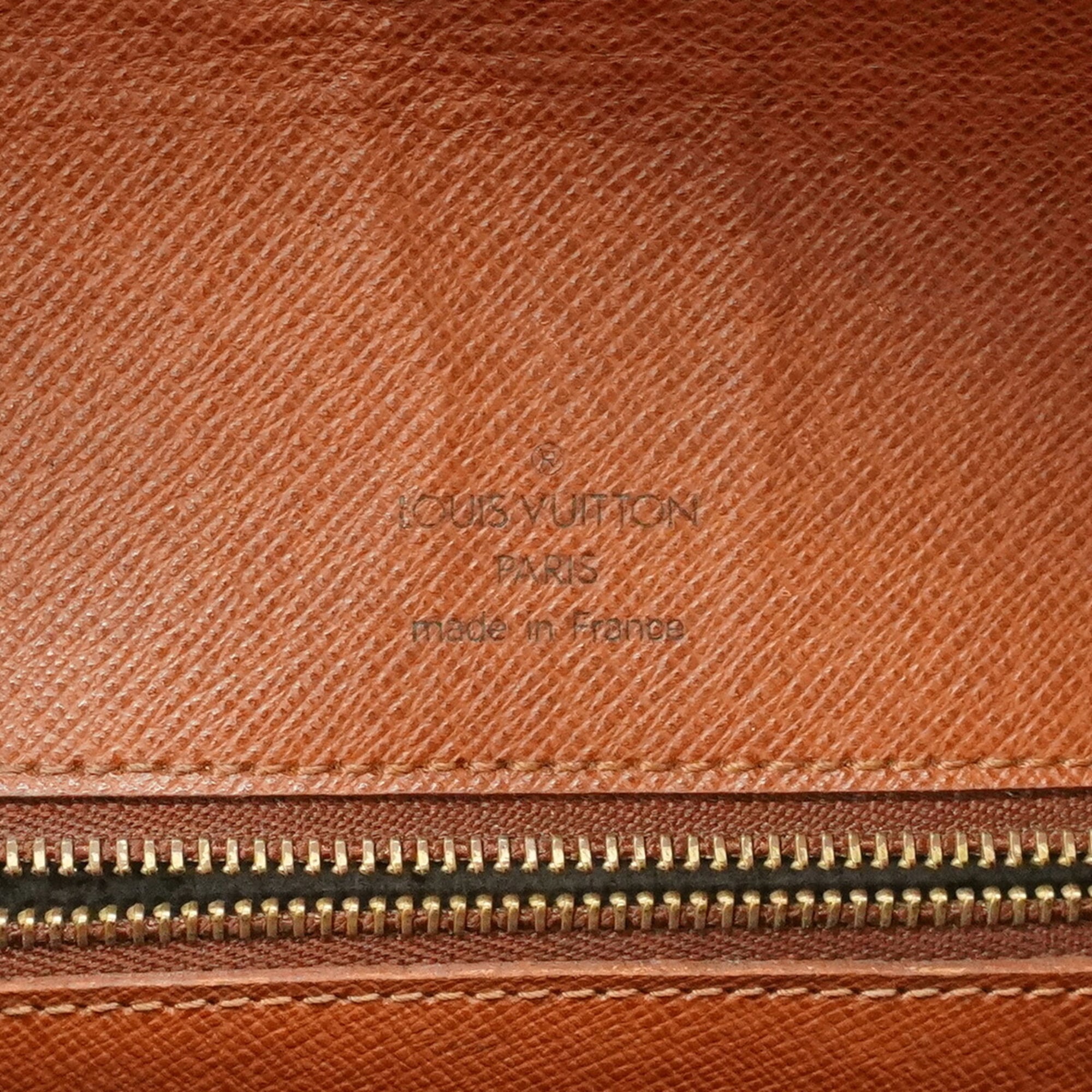 Louis Vuitton Brown Shoulder Bag (Pre-Owned)
