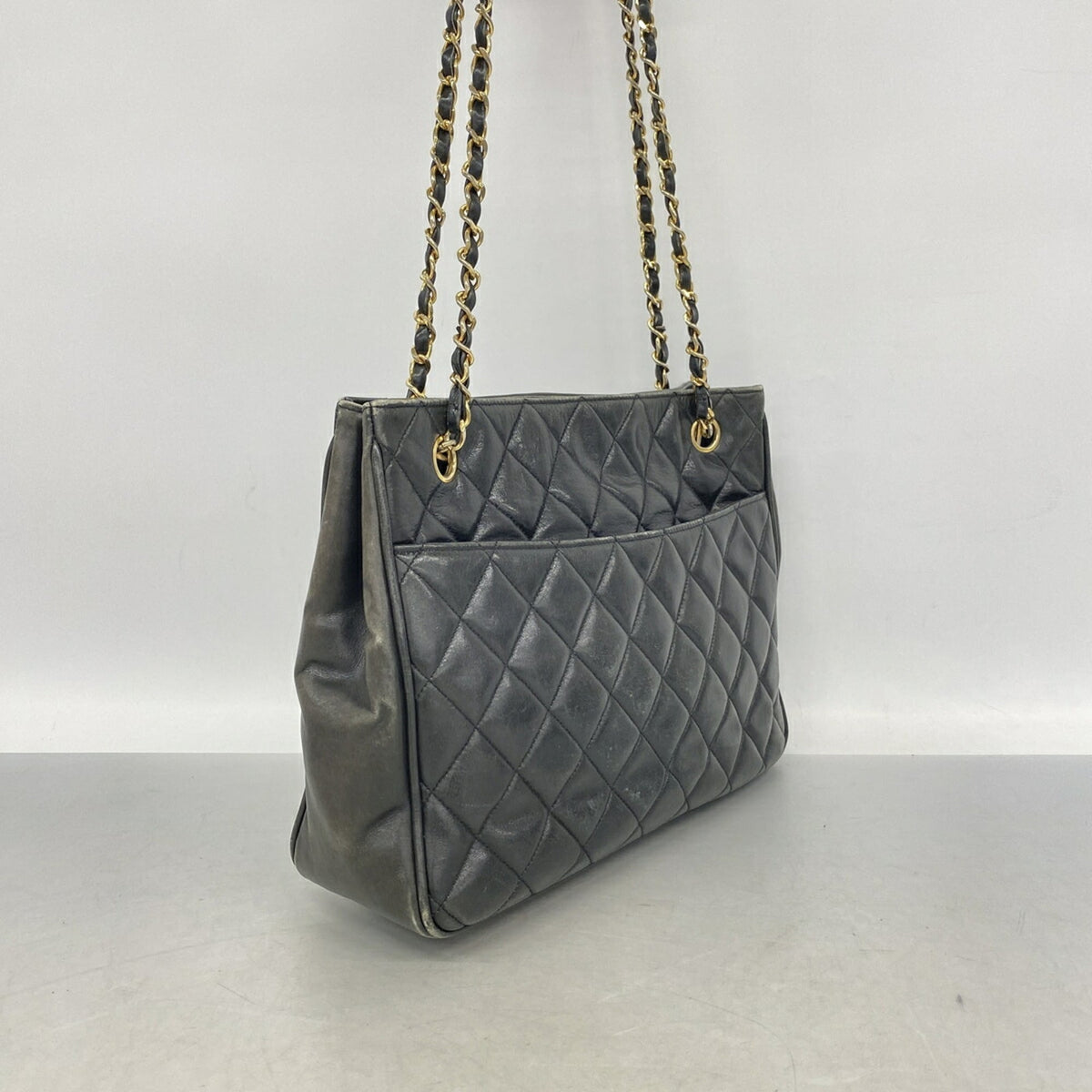 Chanel Black Leather Tote Bag (Pre-Owned)