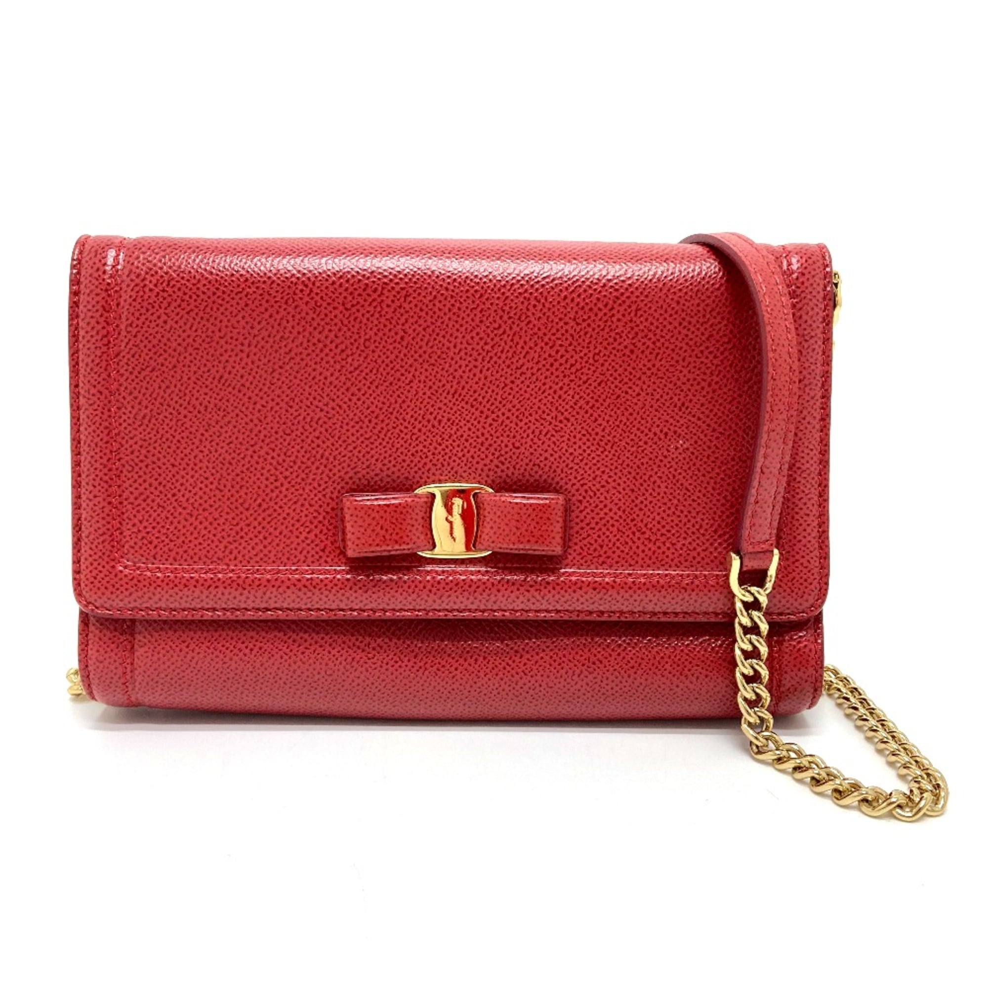 Salvatore Ferragamo Red Leather Shoulder Bag (Pre-Owned)