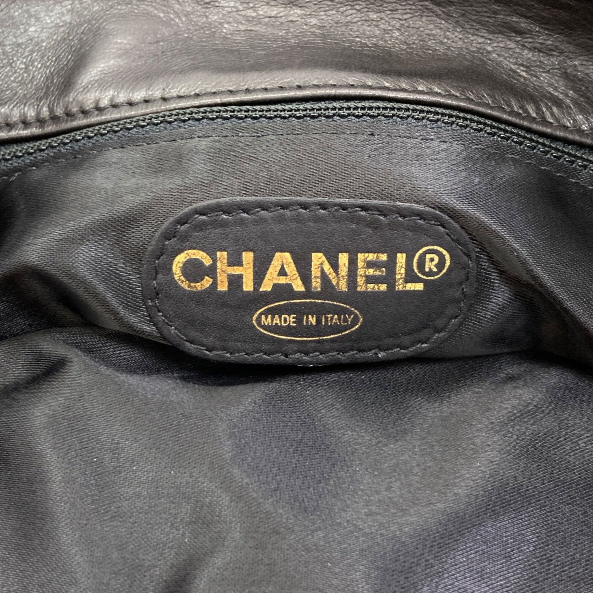 Chanel Black Leather Tote Bag (Pre-Owned)