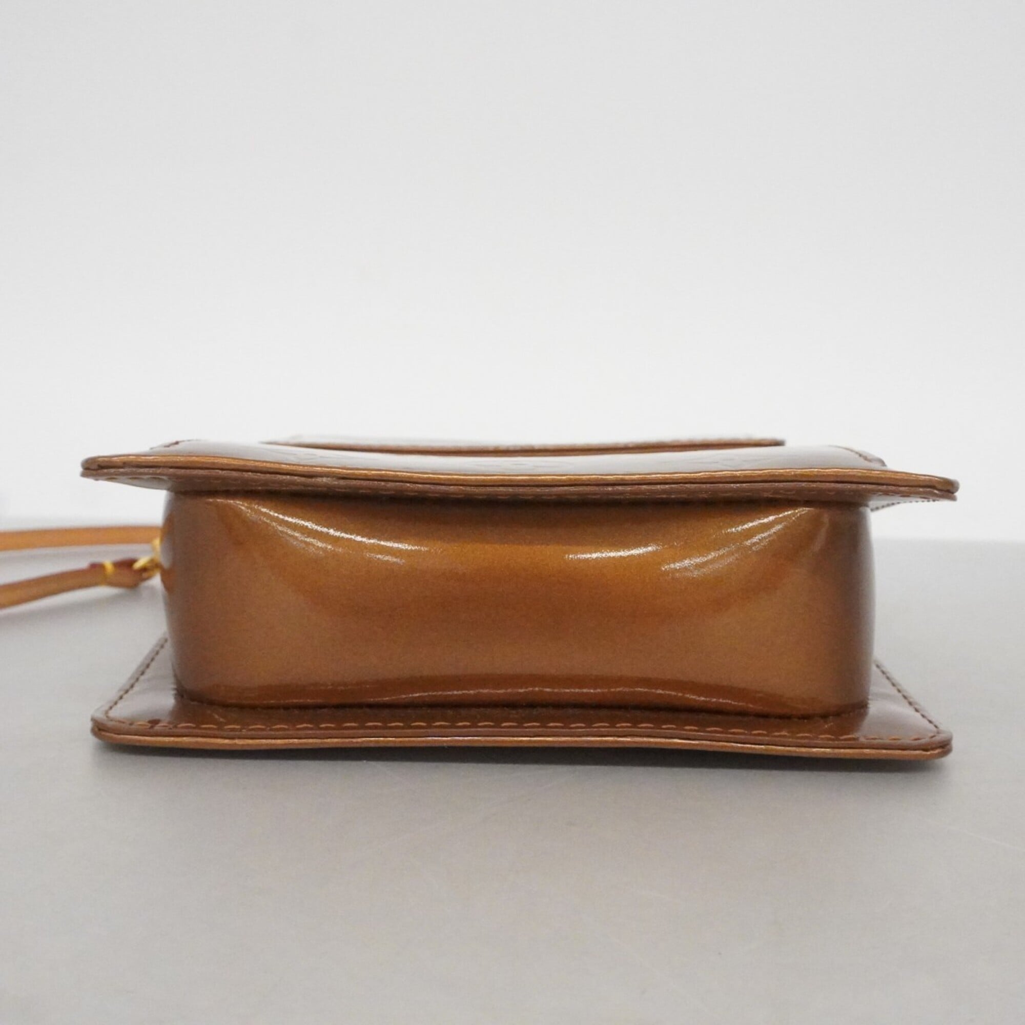 Louis Vuitton Bronze Handbag (Pre-Owned)
