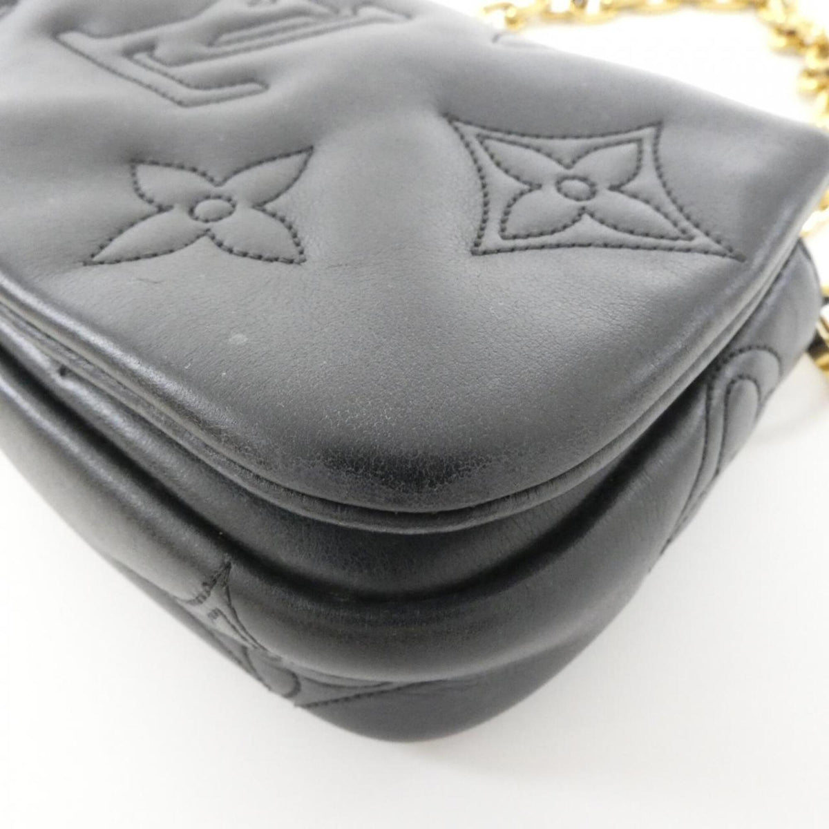 Louis Vuitton Black Leather Shoulder Bag (Pre-Owned)