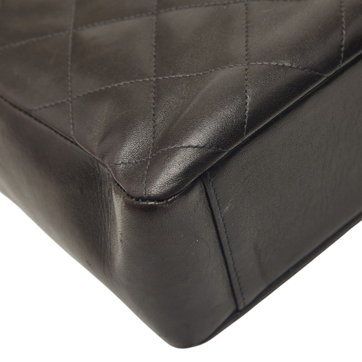 Chanel Black Leather Handbag (Pre-Owned)