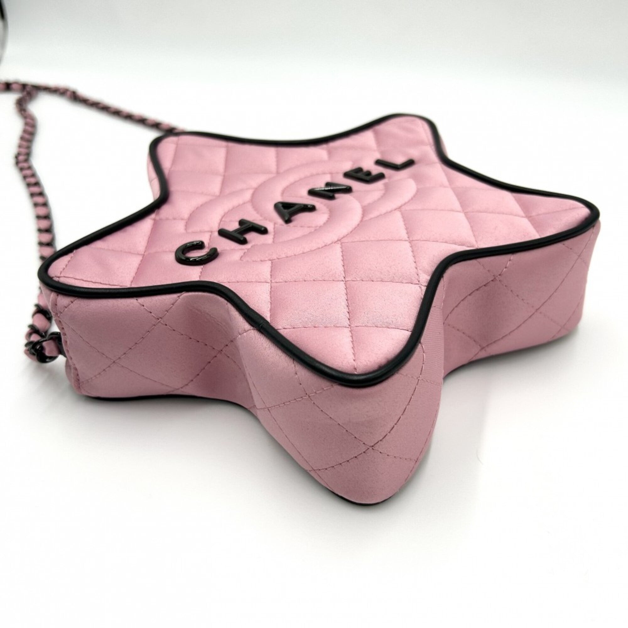 Chanel Pink Satin Shoulder Bag (Pre-Owned)