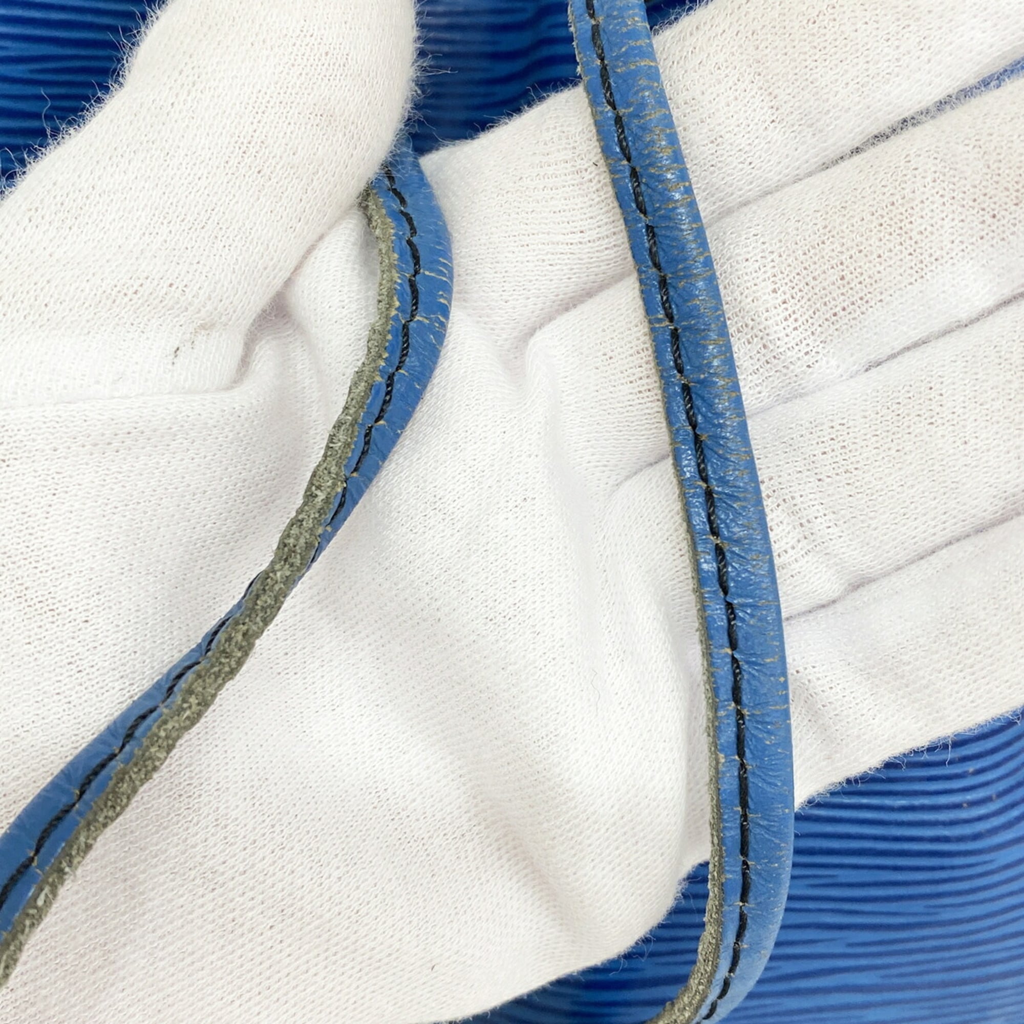 Louis Vuitton Toledo Blue Shoulder Bag (Pre-Owned)