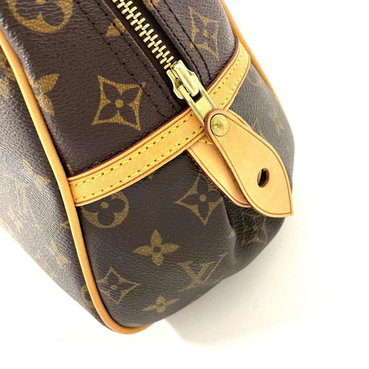 Louis Vuitton Brown Monogram Canvas Shoulder Bag (Pre-Owned)