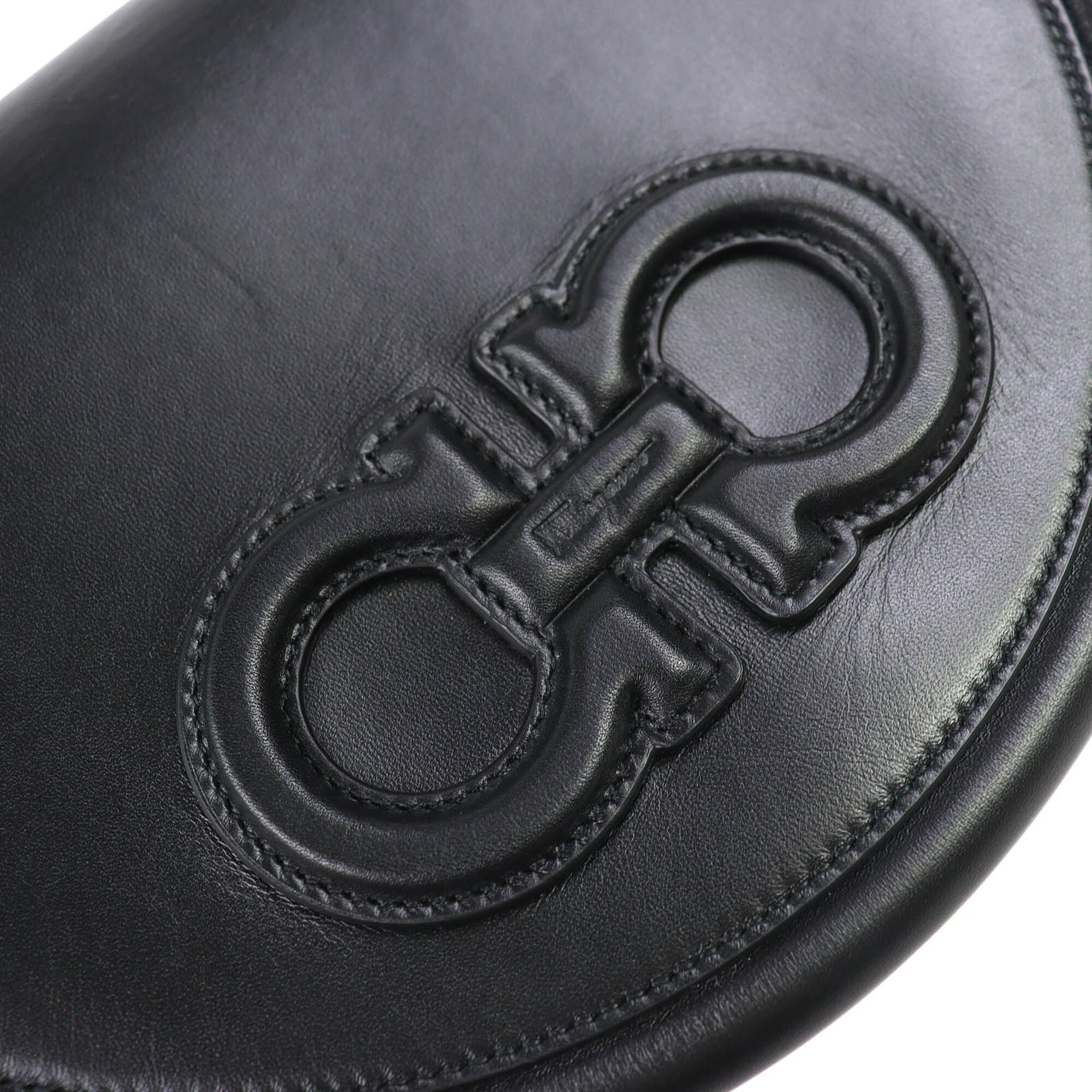 Salvatore Ferragamo Black Leather Handbag Shoulder Bag (Pre-Owned)