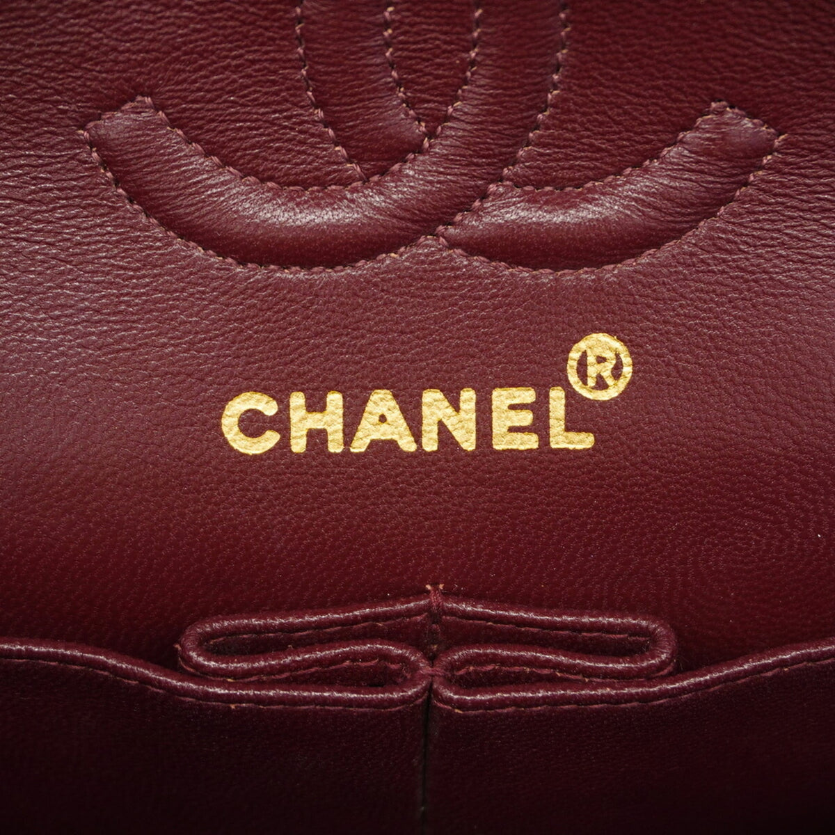 Chanel Black Leather Shoulder Bag (Pre-Owned)
