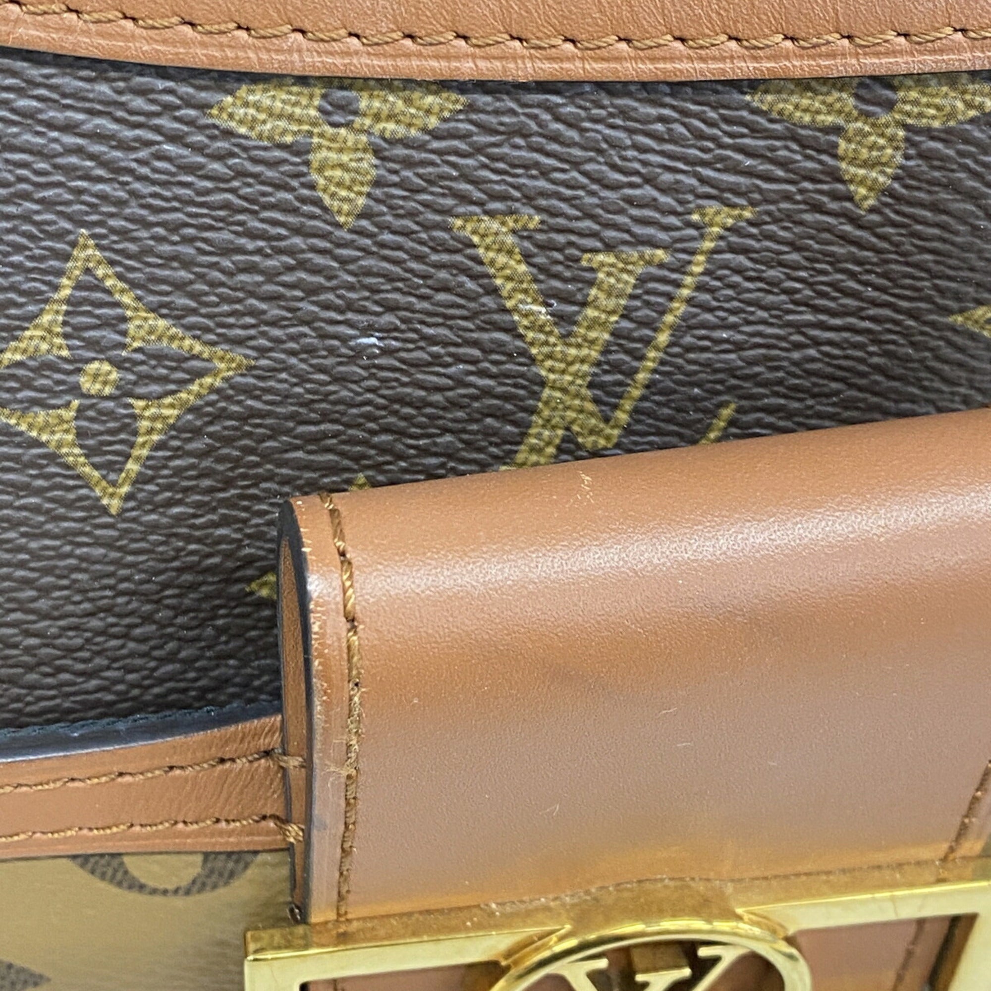 Louis Vuitton Brown Shoulder Bag (Pre-Owned)