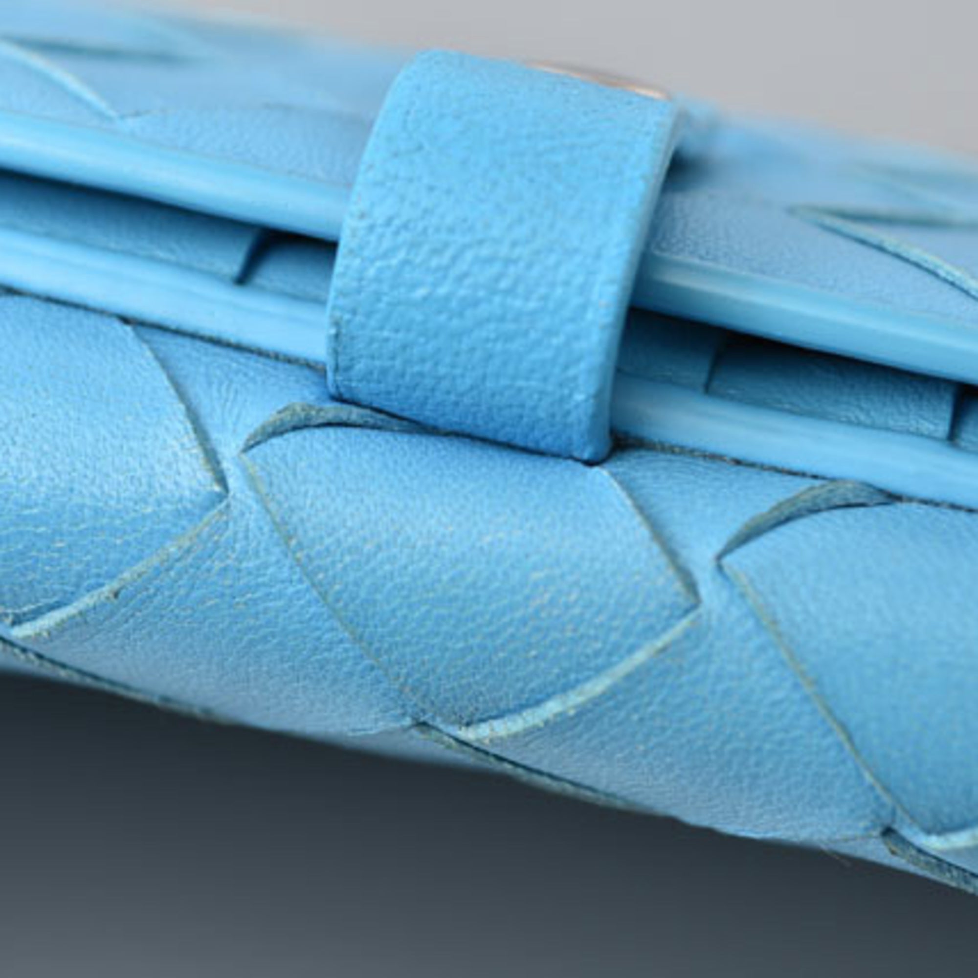 Bottega Veneta Intrecciato Light Blue Leather Long Wallet (Bi-Fold) (Pre-Owned)