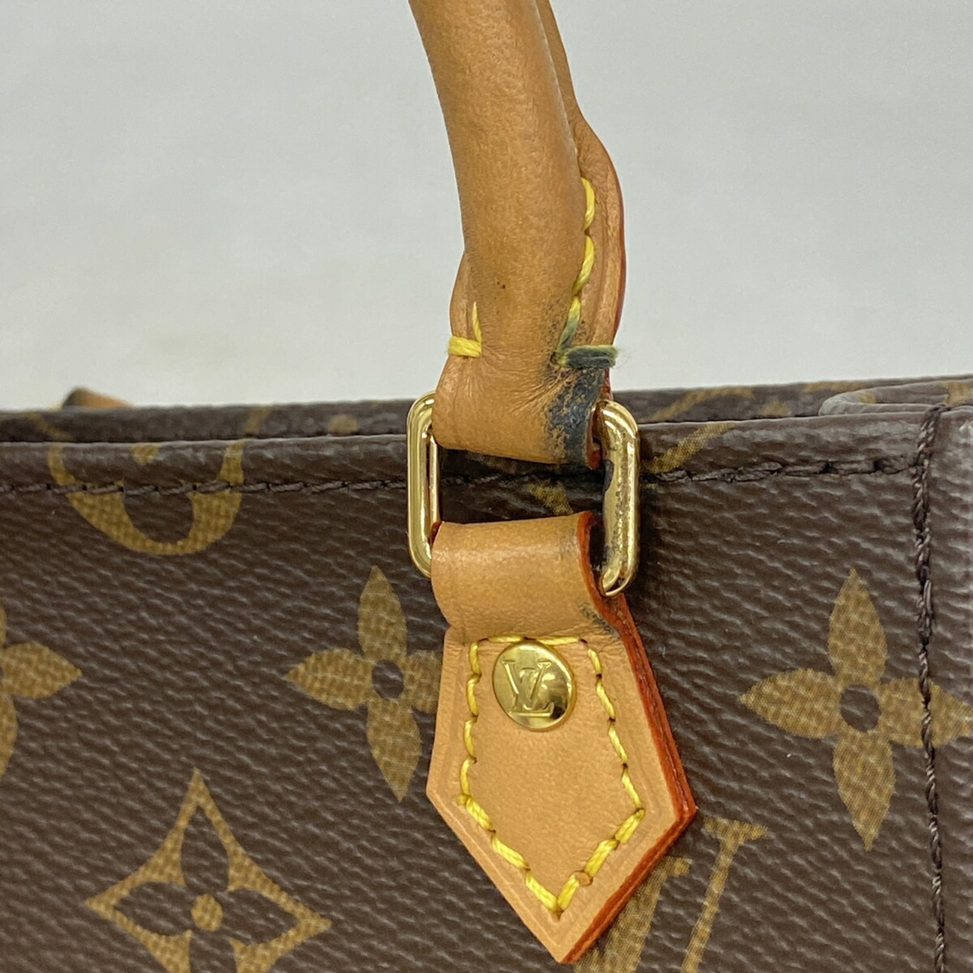 Louis Vuitton Brown Handbag (Pre-Owned)
