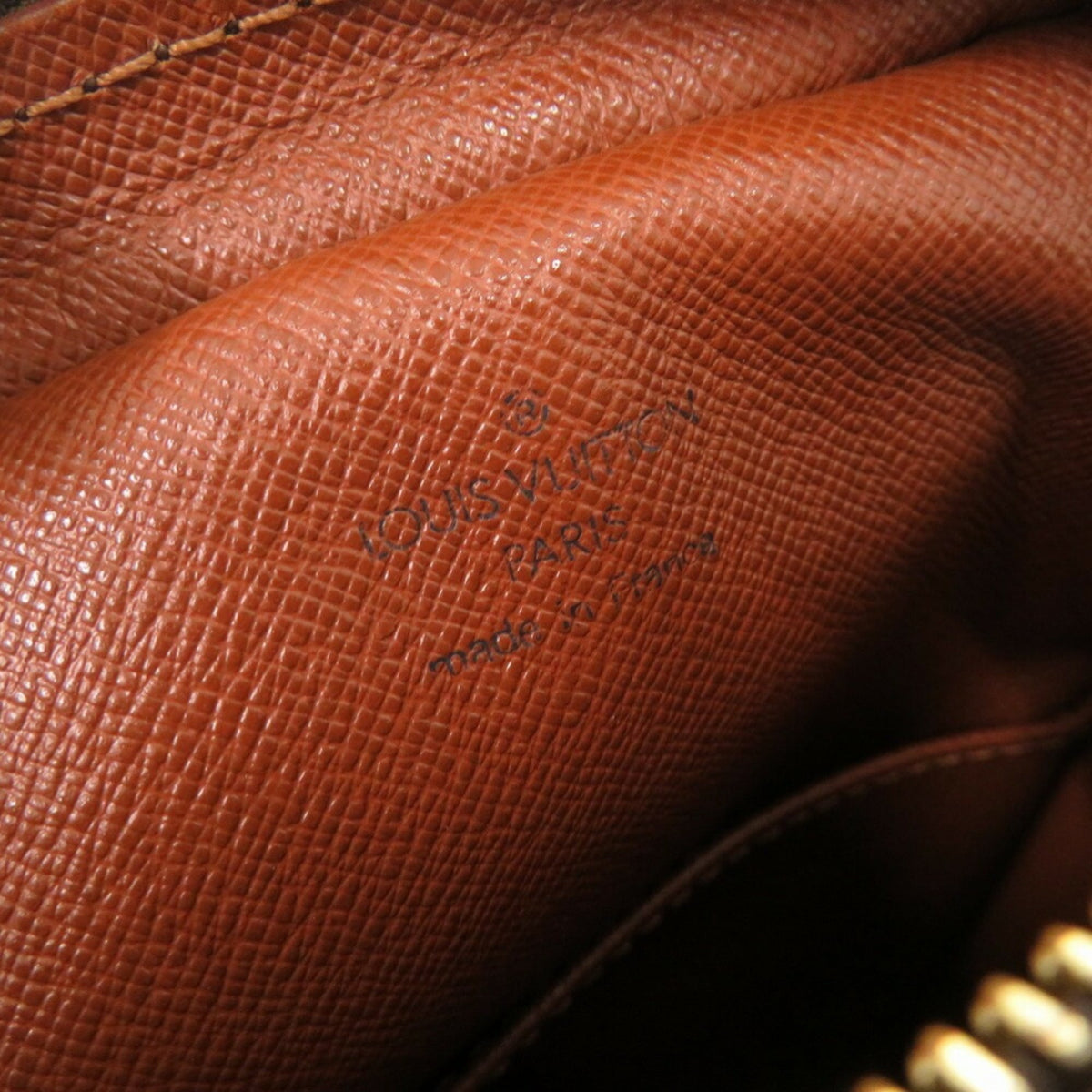 Louis Vuitton Brown Monogram Monogram Shoulder Bag (Pre-Owned)