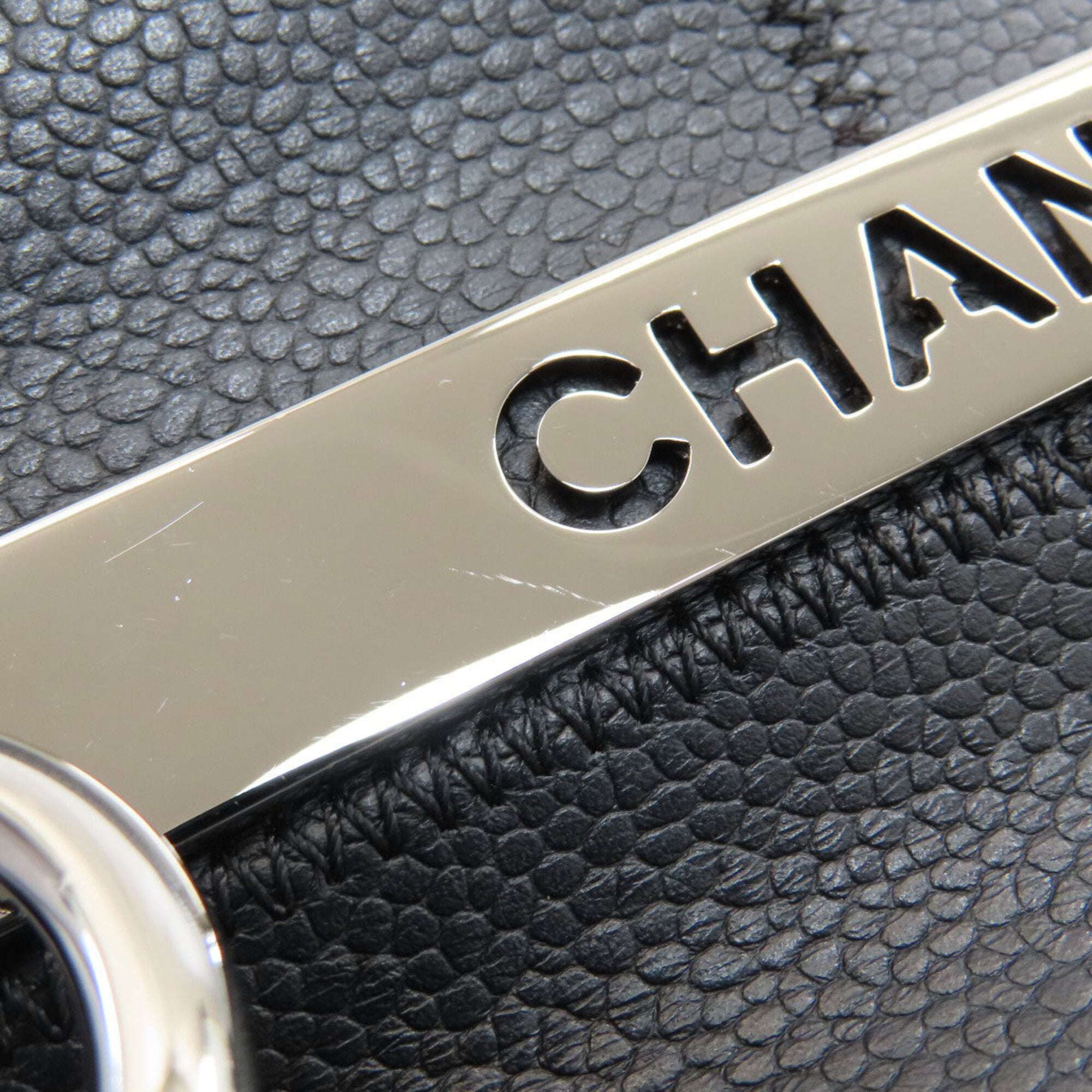Chanel Black Leather Tote Bag (Pre-Owned)