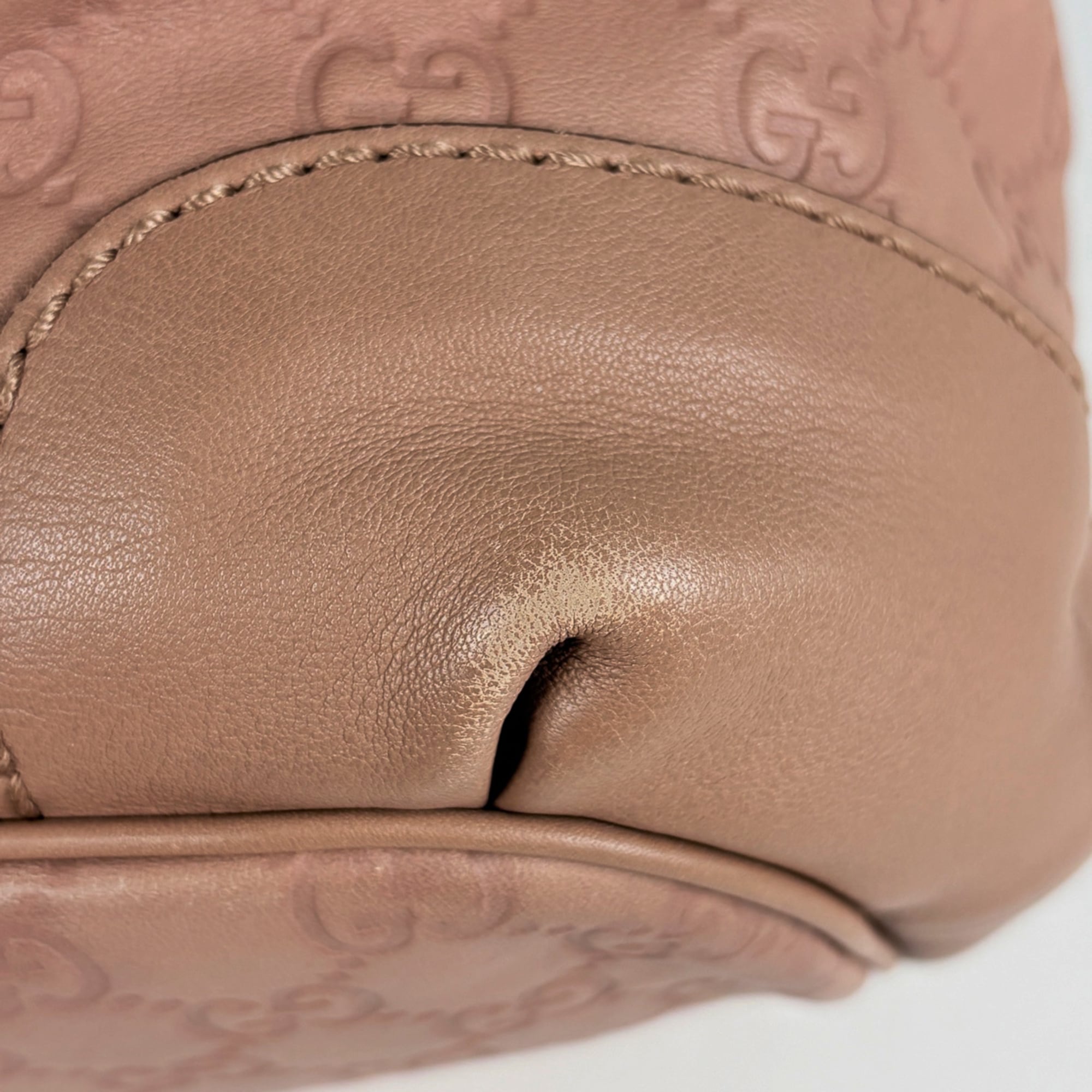 Gucci Salmon Pink Leather Handbag (Pre-Owned)