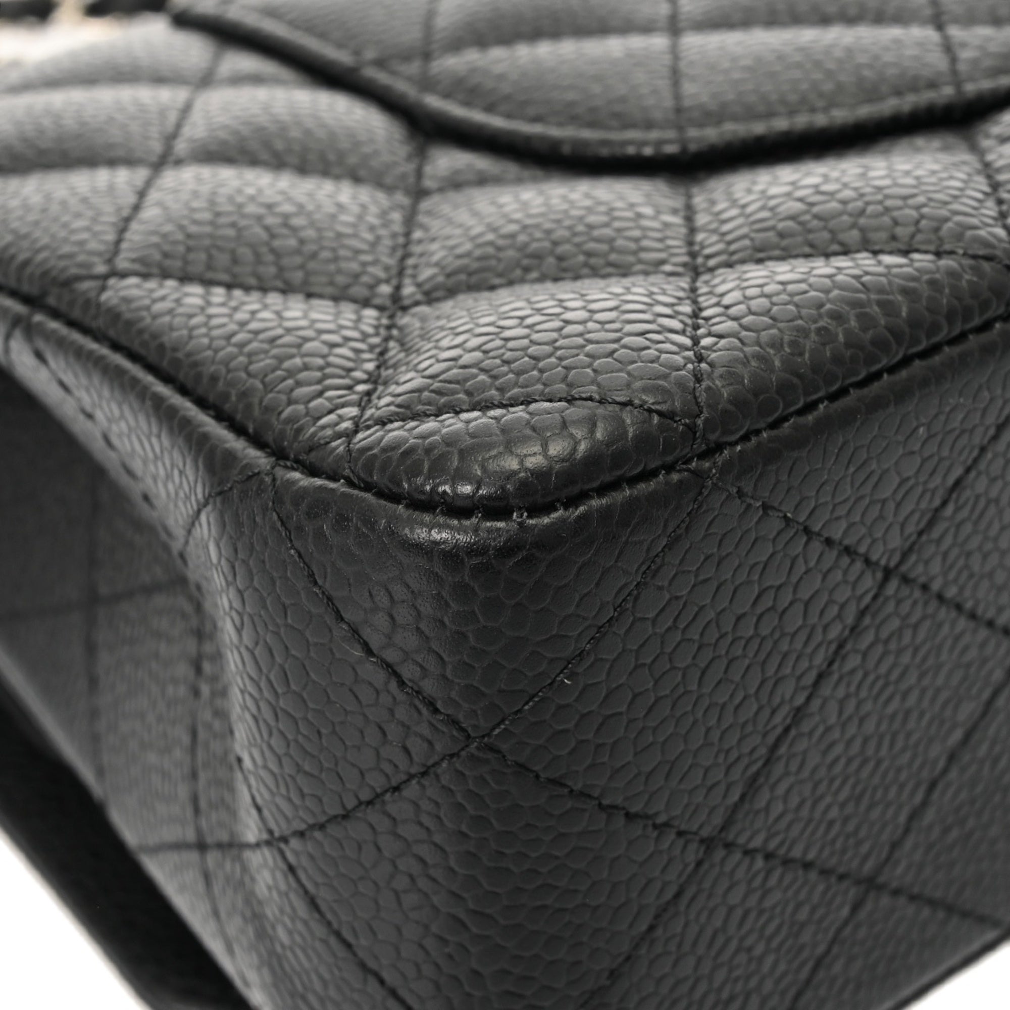 Chanel Black Grained Calfskin Shoulder Bag (Pre-Owned)