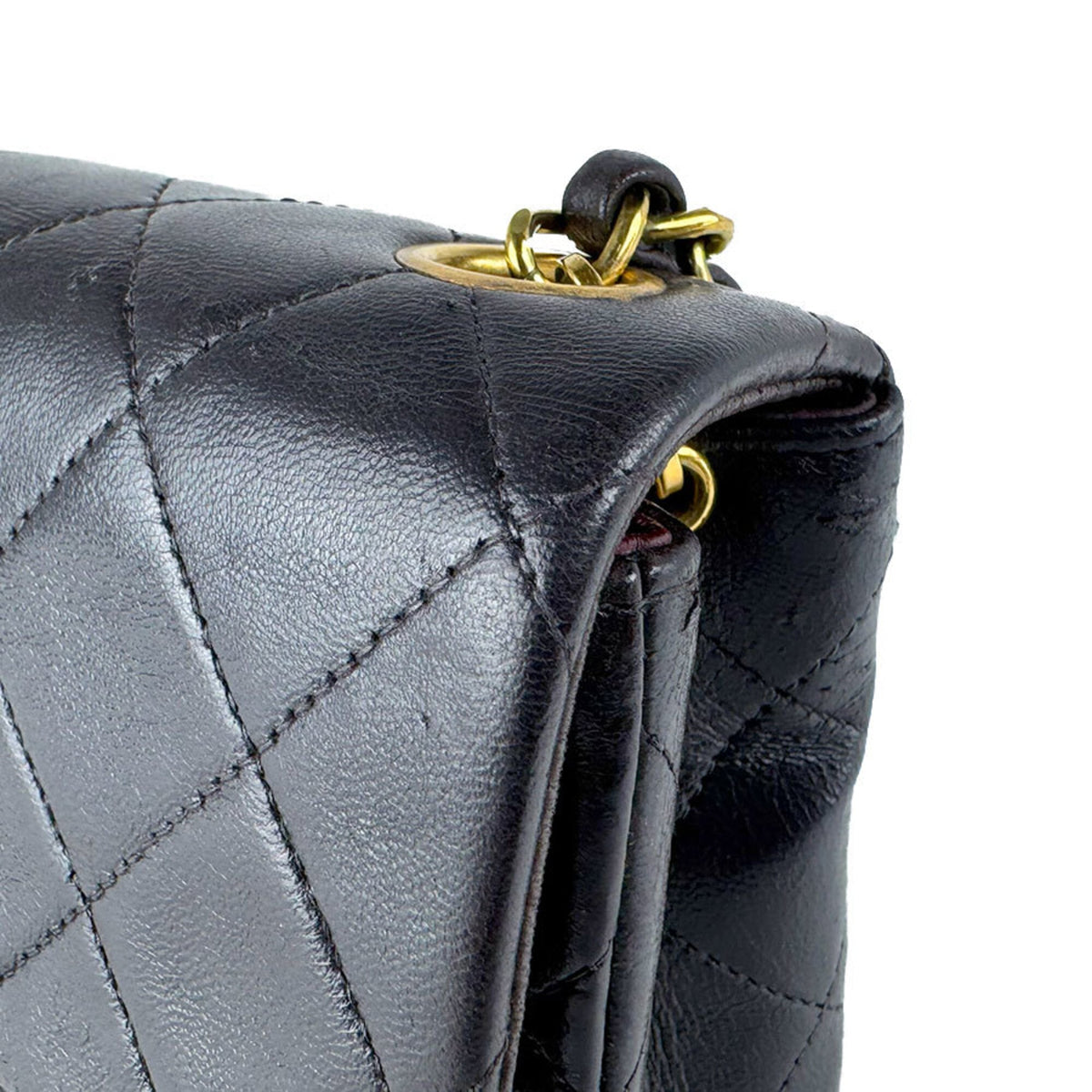 Chanel Black Leather Shoulder Bag (Pre-Owned)