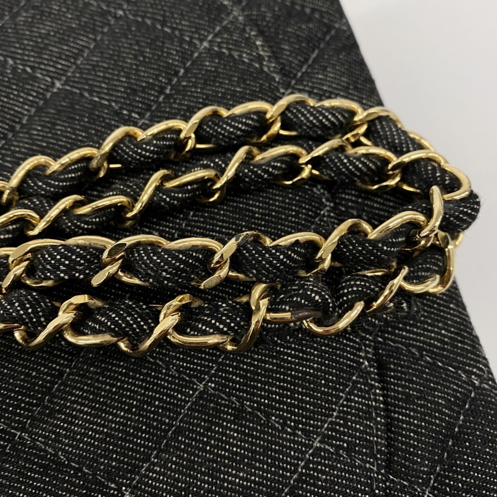 Chanel Black Denim Shoulder Bag (Pre-Owned)