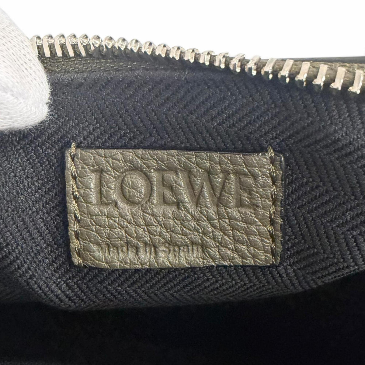 Loewe Khaki Leather Shoulder Bag Sling Bag (Pre-Owned)