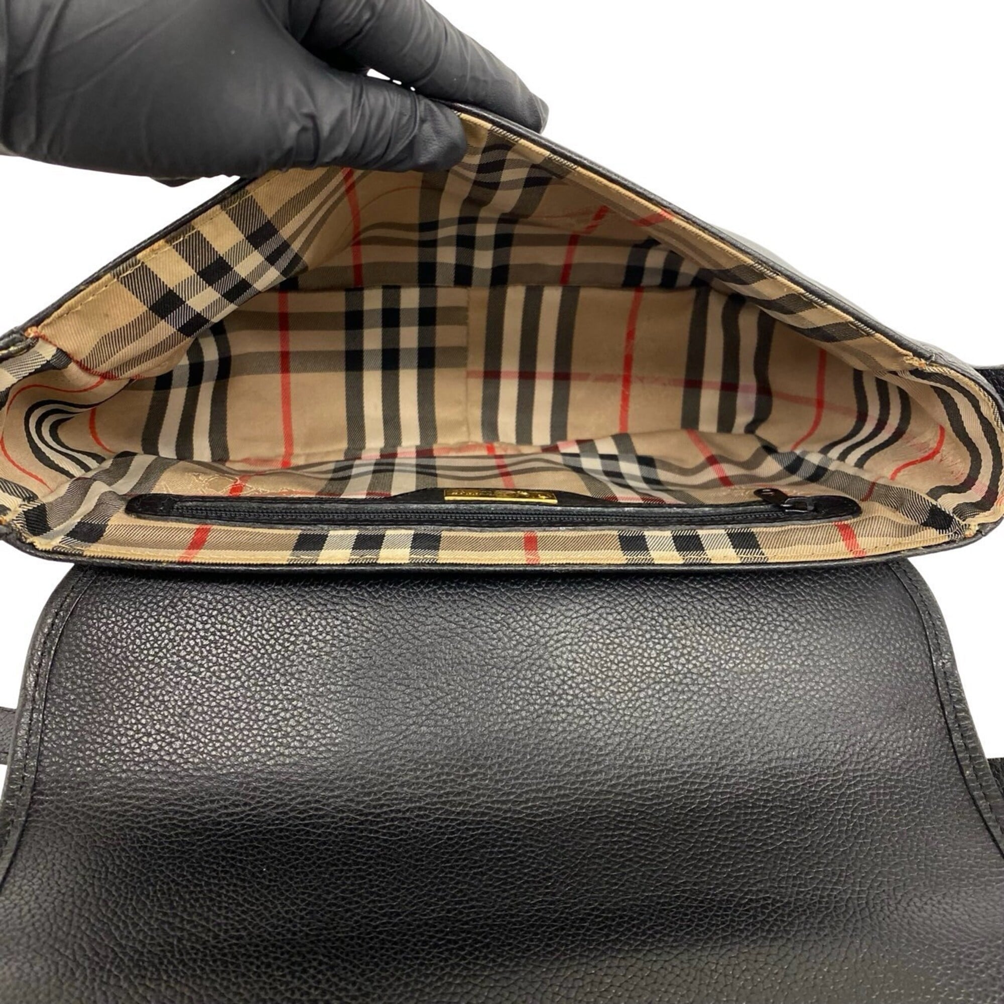 Burberry Black Leather Pochette Shoulder Bag (Pre-Owned)