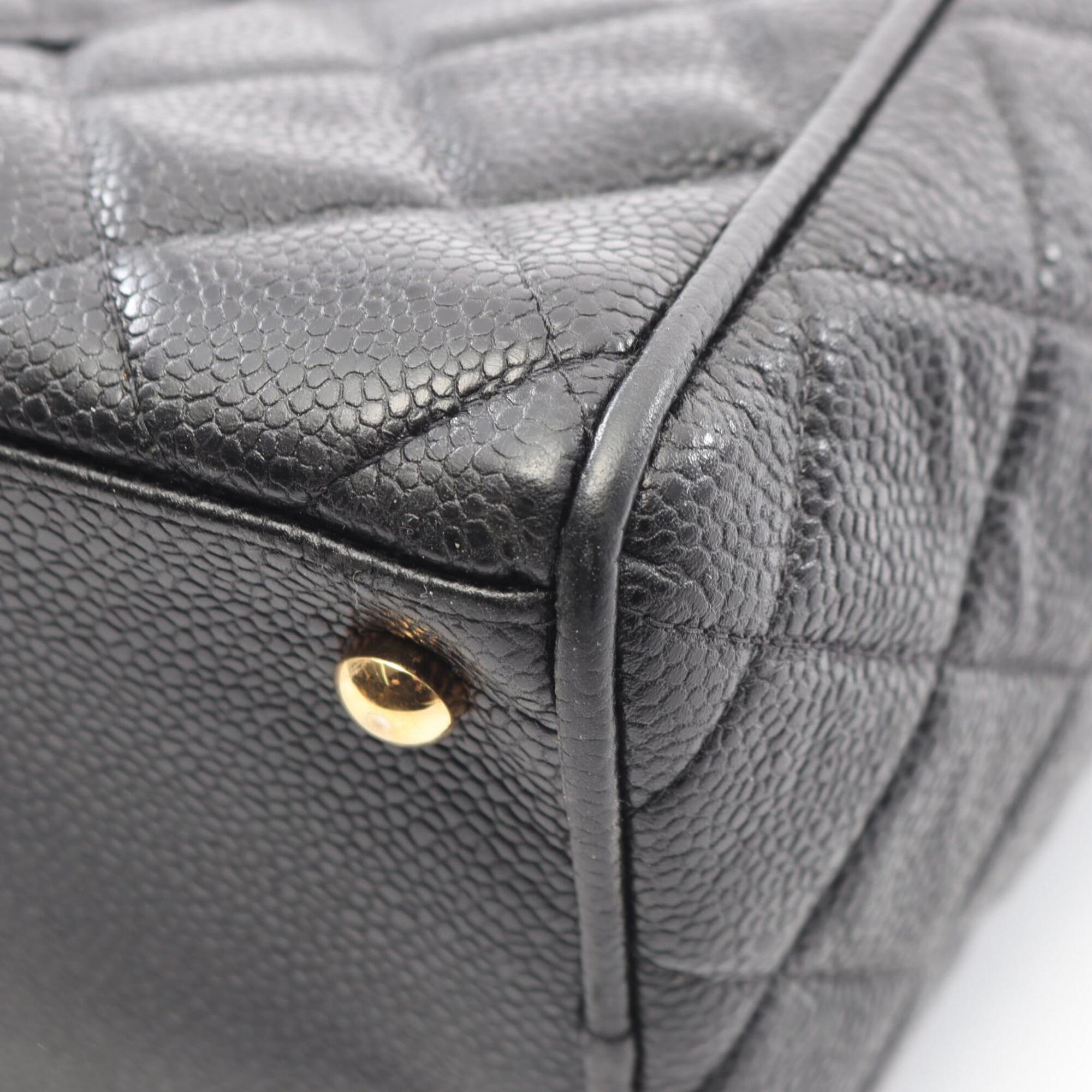 Chanel Matelasse Black Grained Calfskin Handbag (Pre-Owned)