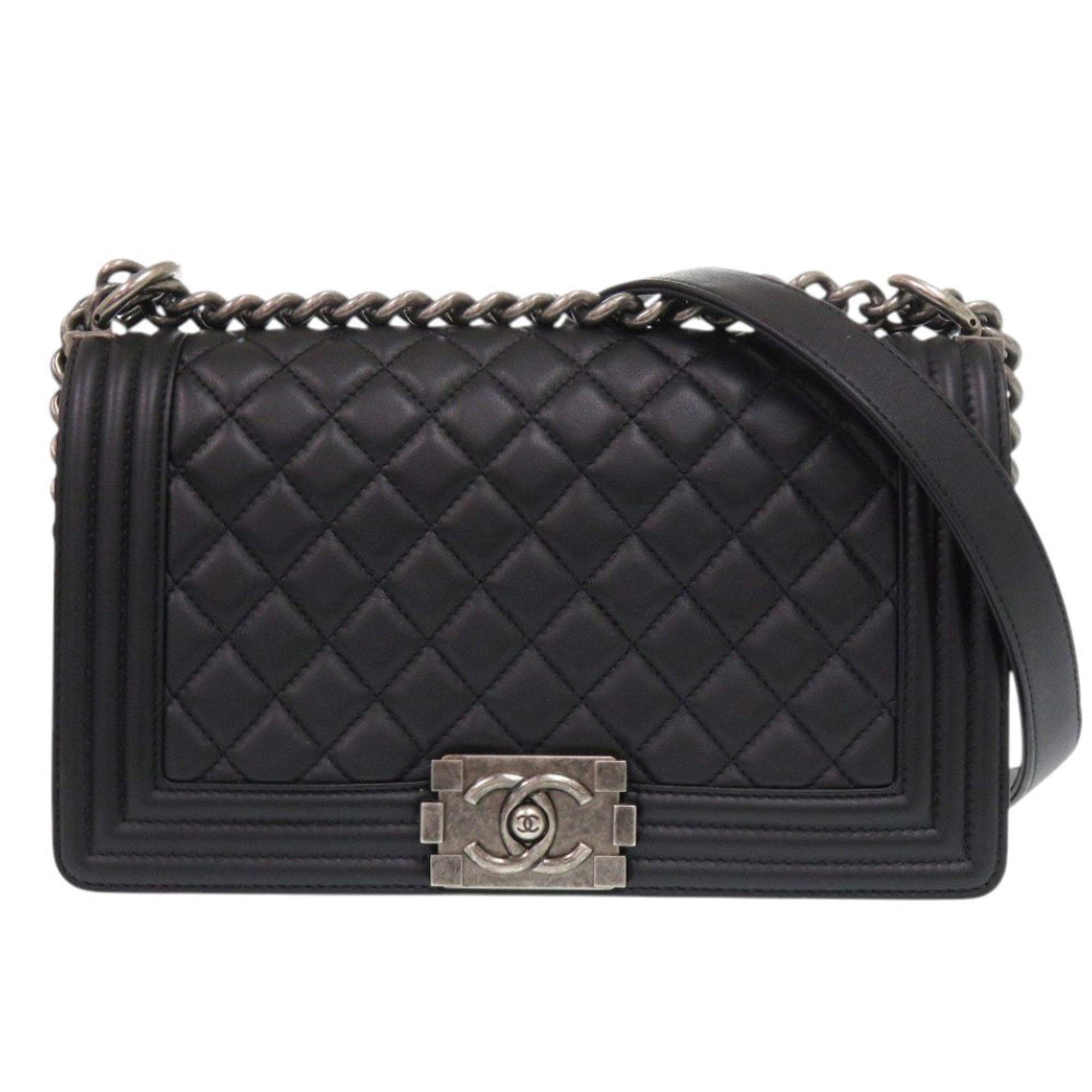 Chanel Black Leather Shoulder Bag (Pre-Owned)