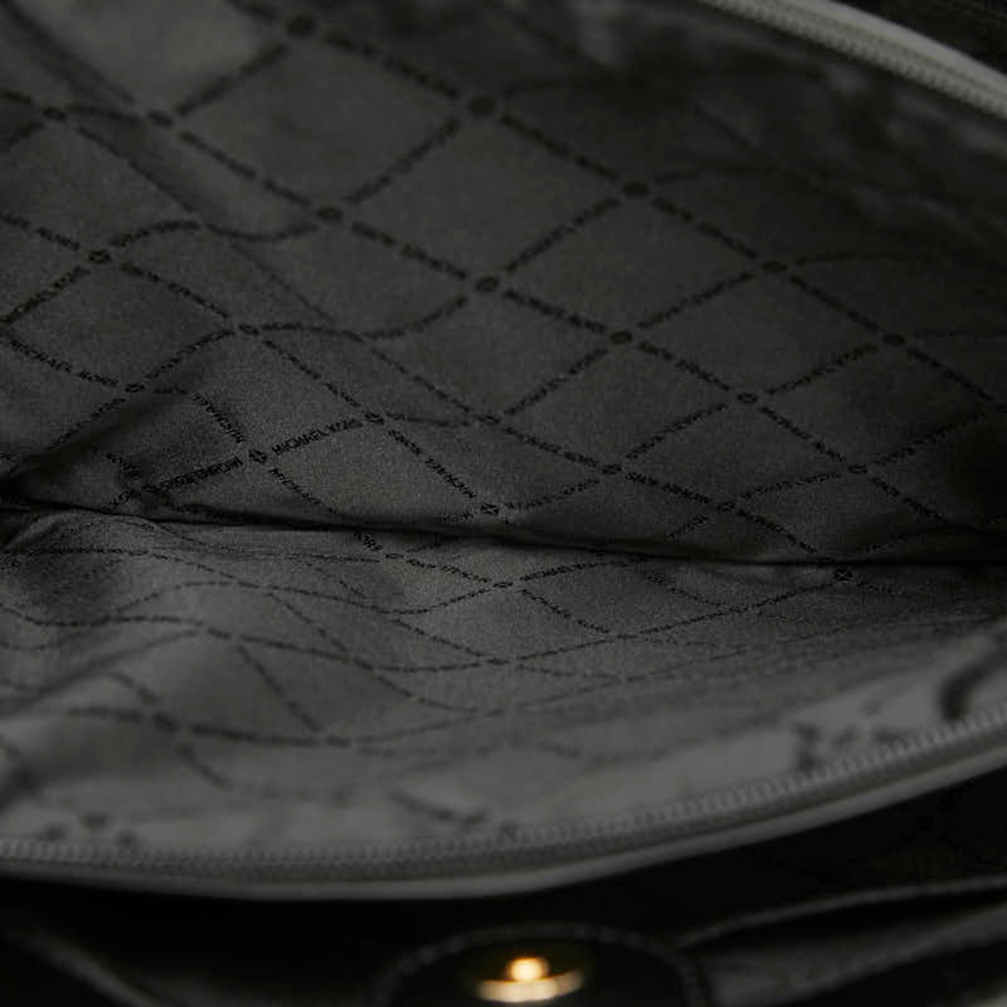 Michael Kors Black Leather Handbag Tote Bag (Pre-Owned)