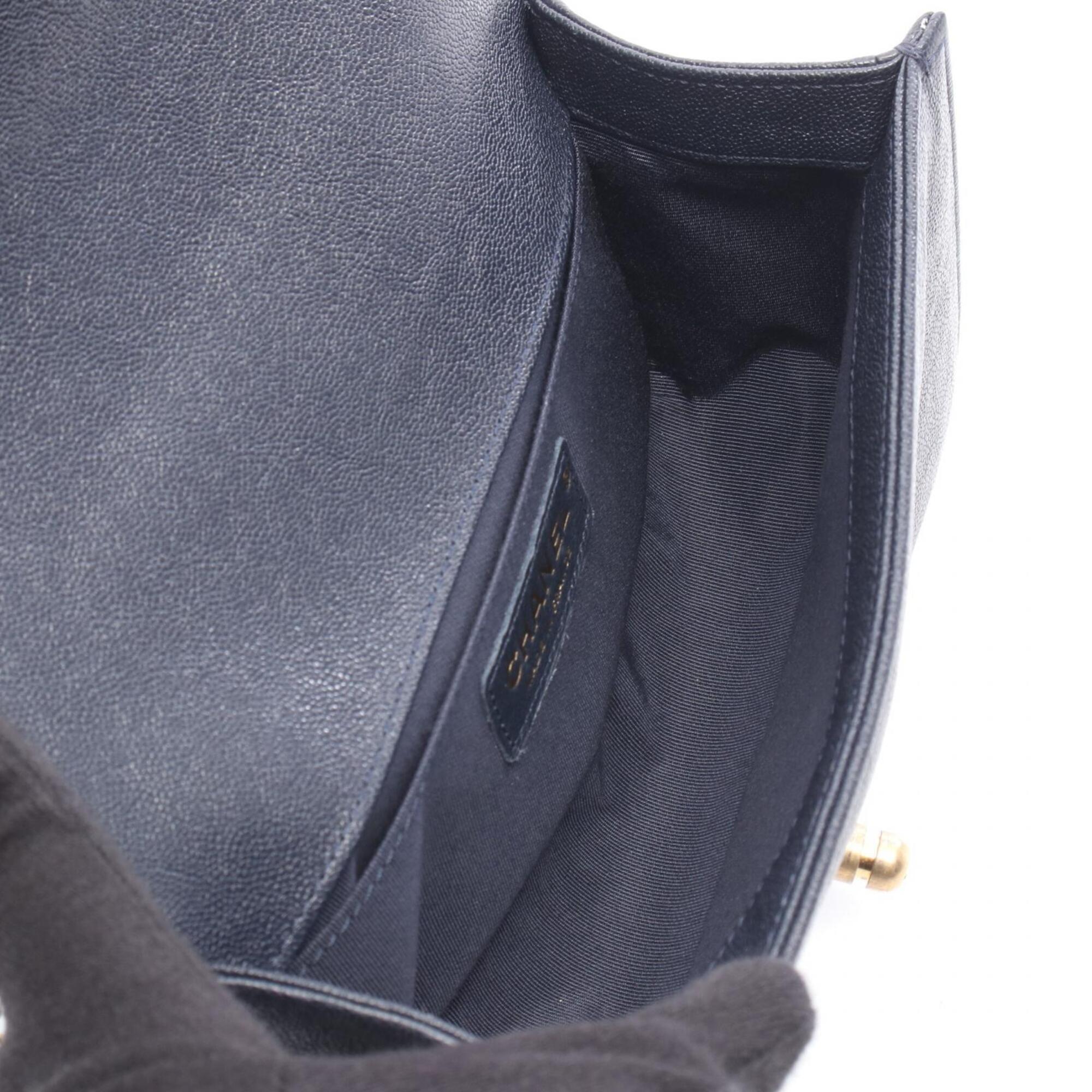 Chanel Boy Chanel Navy Leather Handbag Shoulder Bag (Pre-Owned)