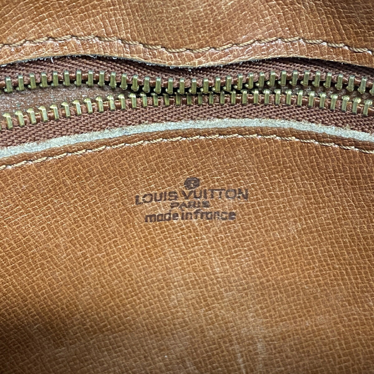Louis Vuitton Brown Shoulder Bag (Pre-Owned)