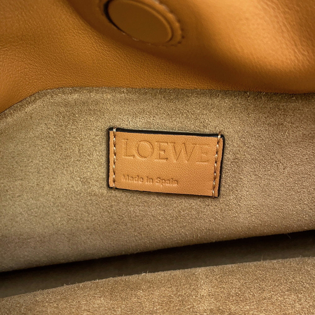 Loewe Brown Camel Leather Shoulder Bag (Pre-Owned)