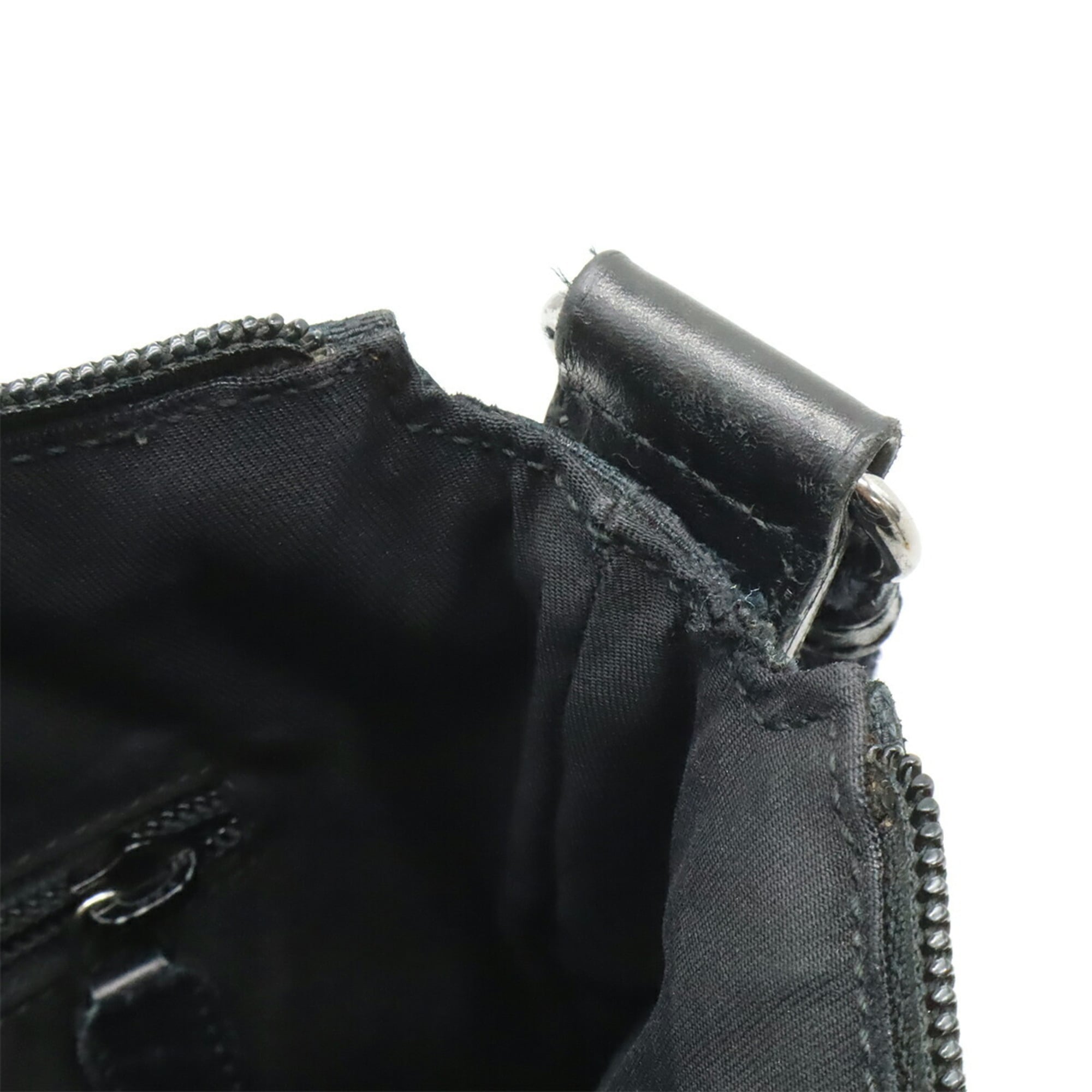 Gucci Black Gg Canvas Handbag Shoulder Bag (Pre-Owned)