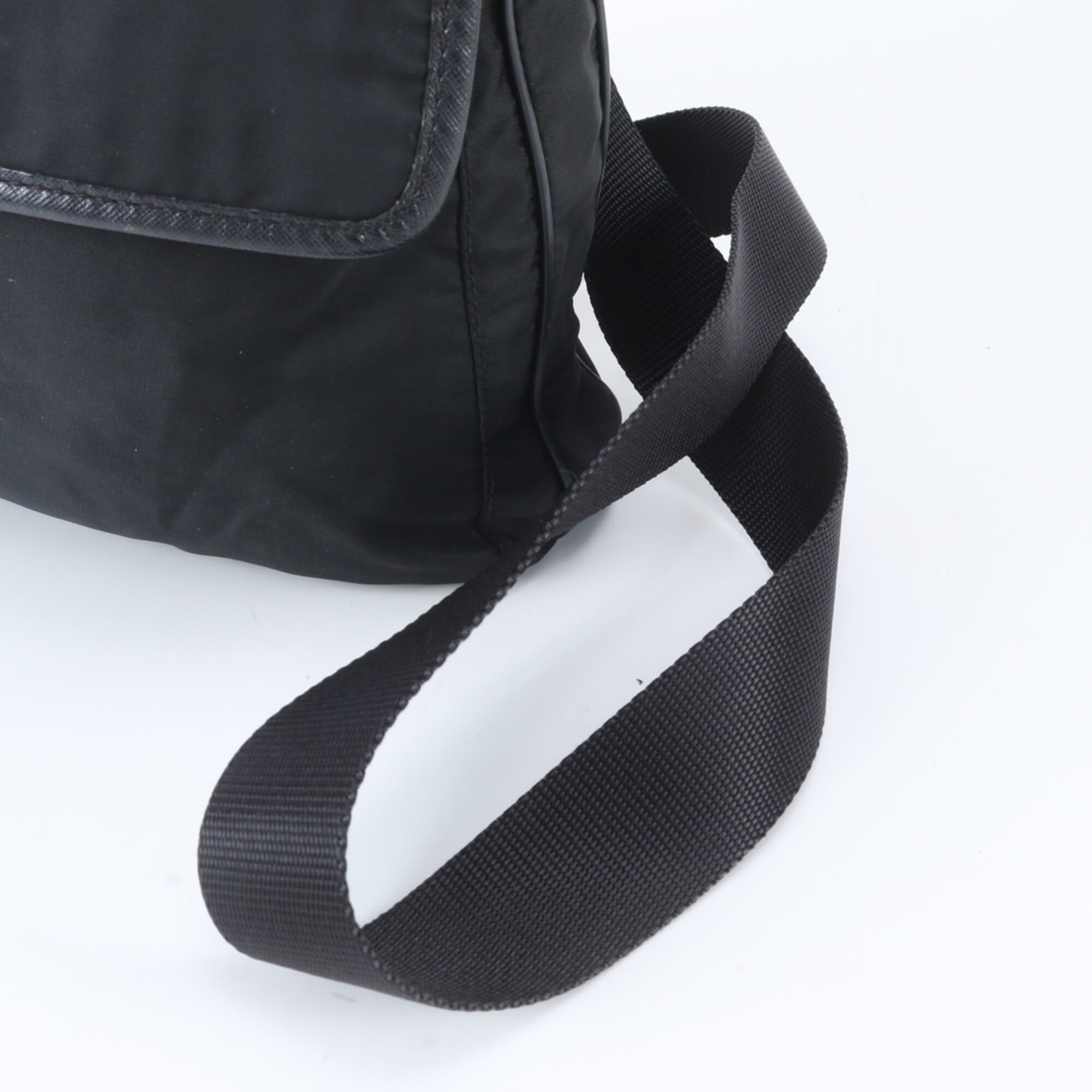 Prada Black Nylon Leather Messenger Bag Shoulder Bag (Pre-Owned)