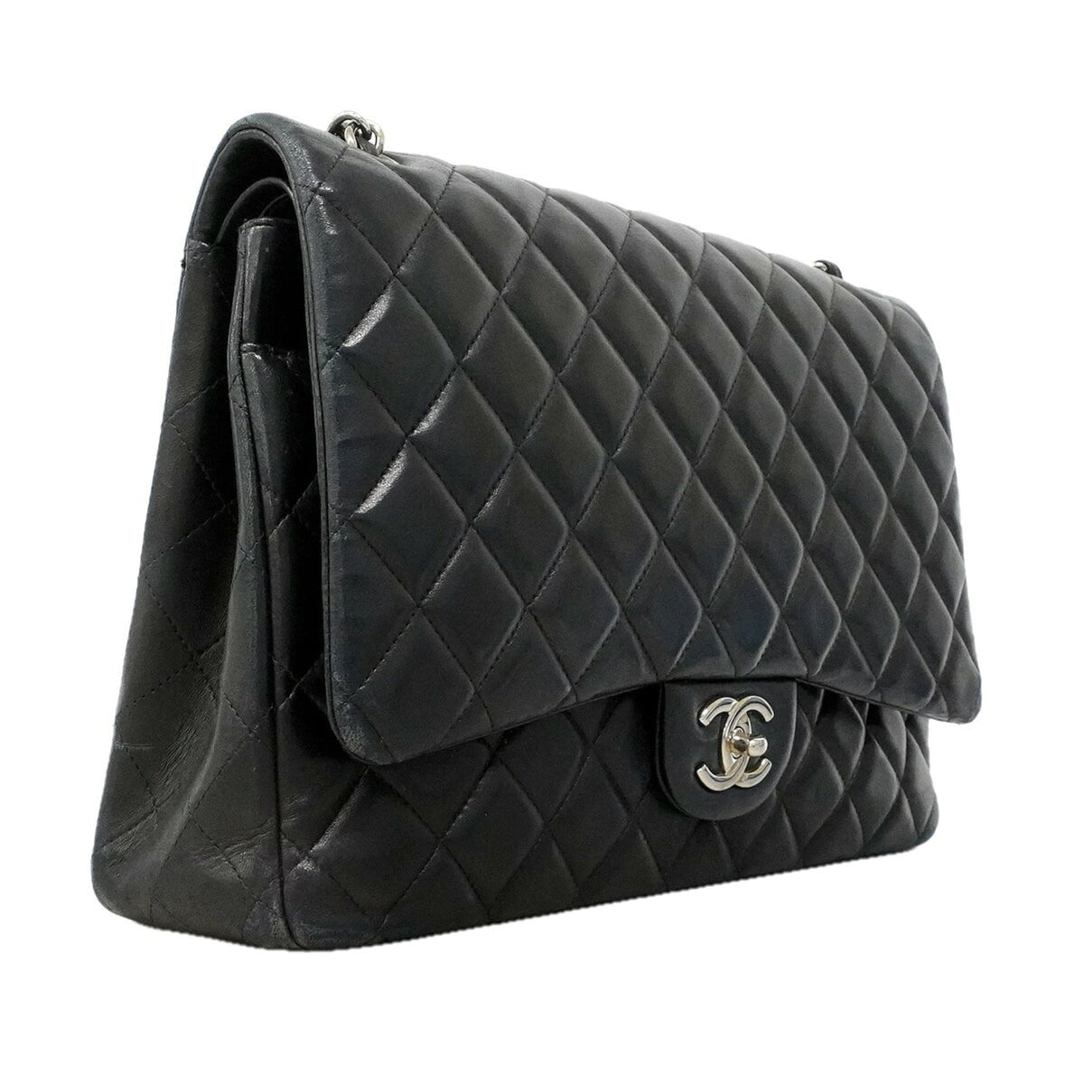 Chanel Black Leather Shoulder Bag (Pre-Owned)