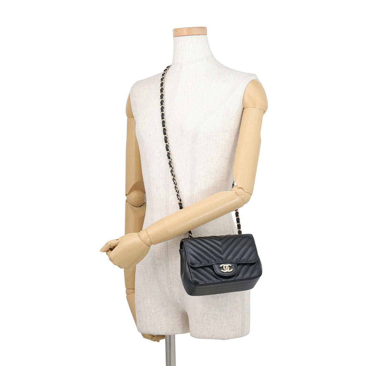 Chanel Black Leather Handbag Shoulder Bag (Pre-Owned)