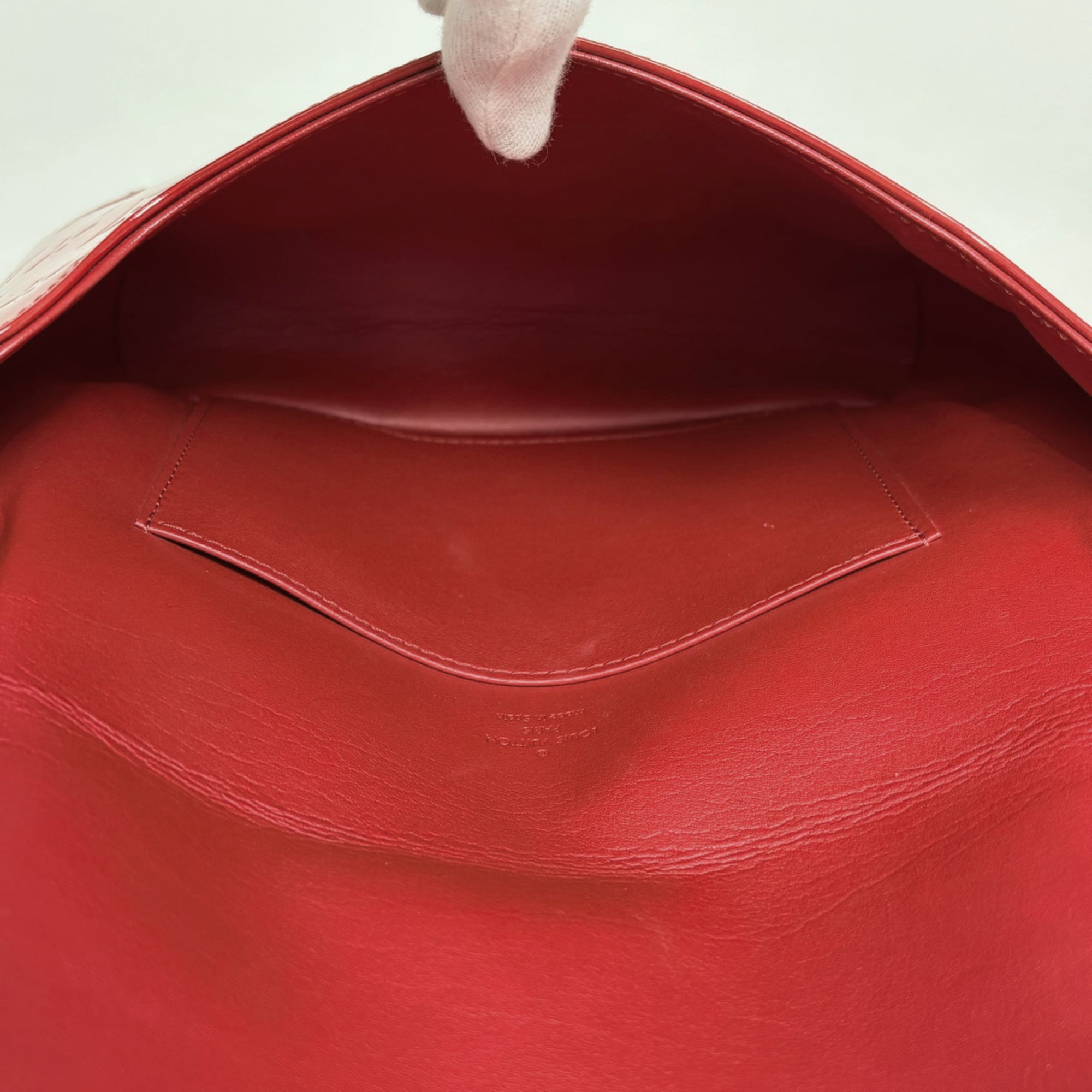 Louis Vuitton Red Color Rouge Monogram Vernis Shoulder Bag (Pre-Owned)