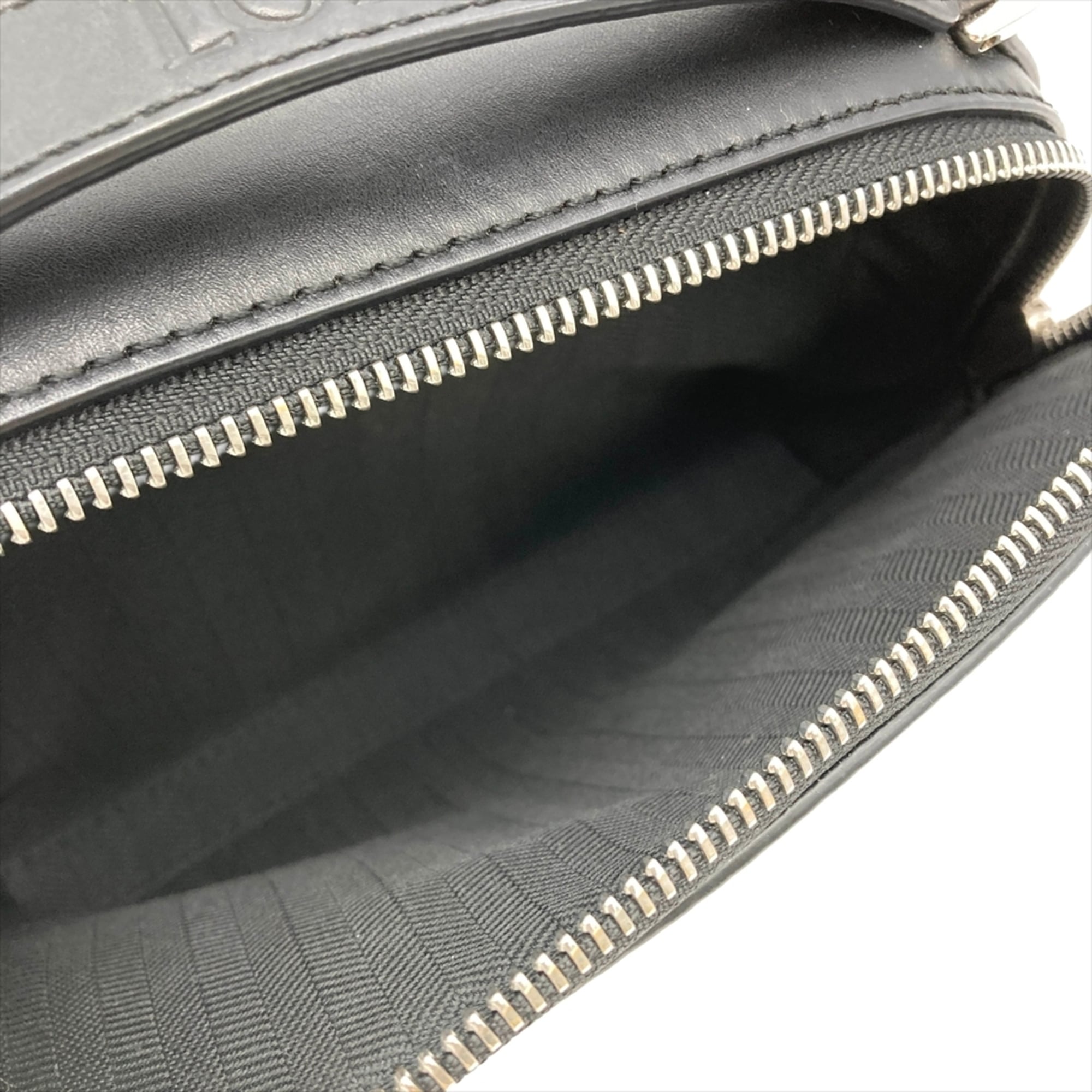 Loewe Black Shoulder Bag (Pre-Owned)