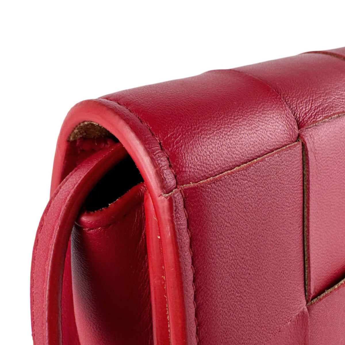 Bottega Veneta Red Color Leather Shoulder Bag (Pre-Owned)