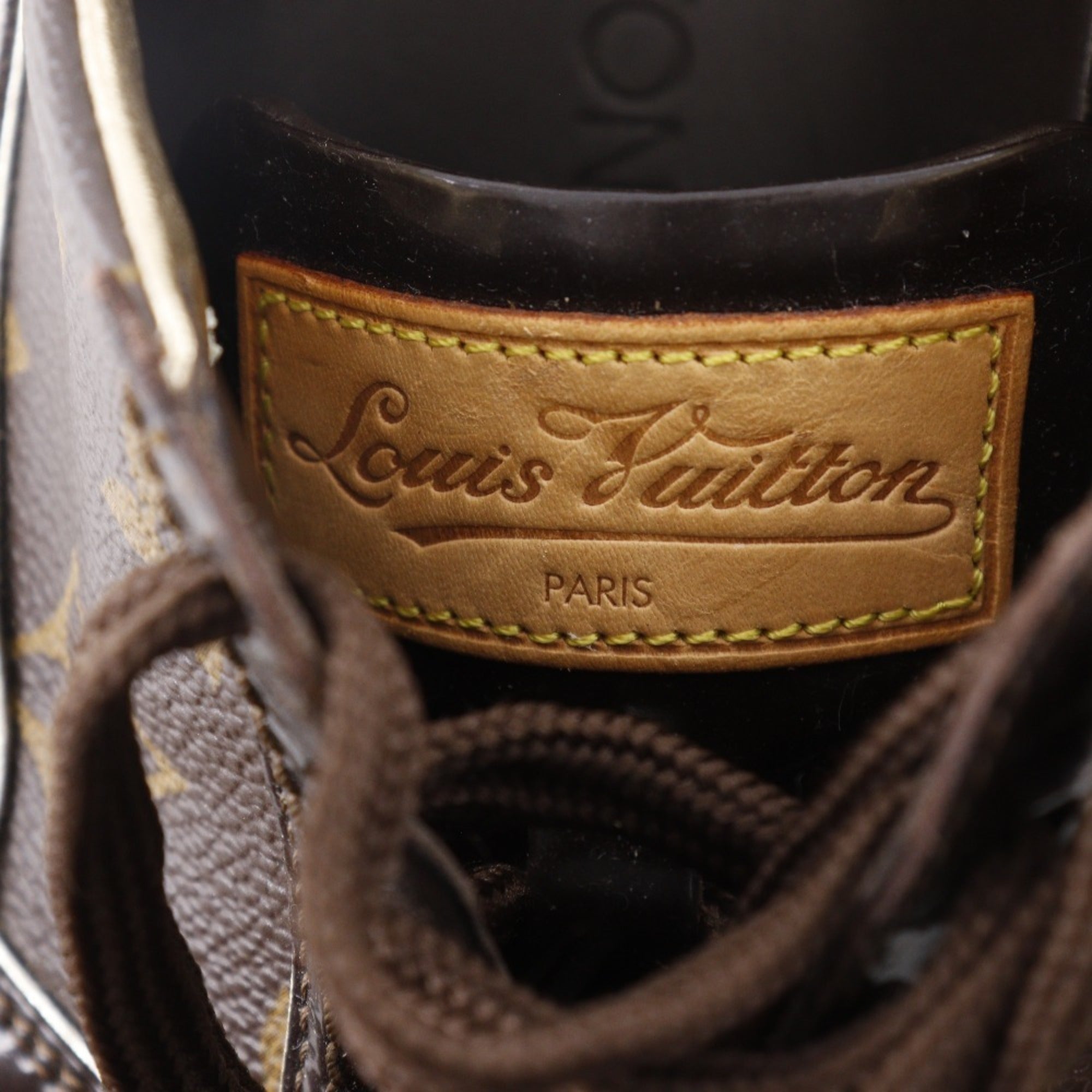 Louis Vuitton Brown Sneakers (Pre-Owned)
