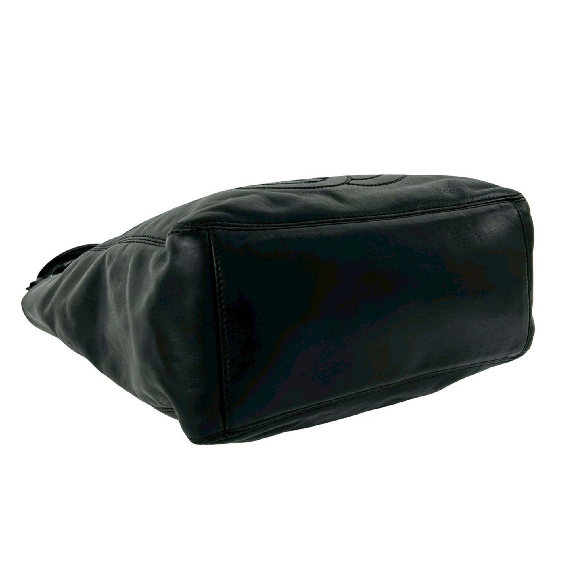Chanel Black Leather Plastic Handbag (Pre-Owned)