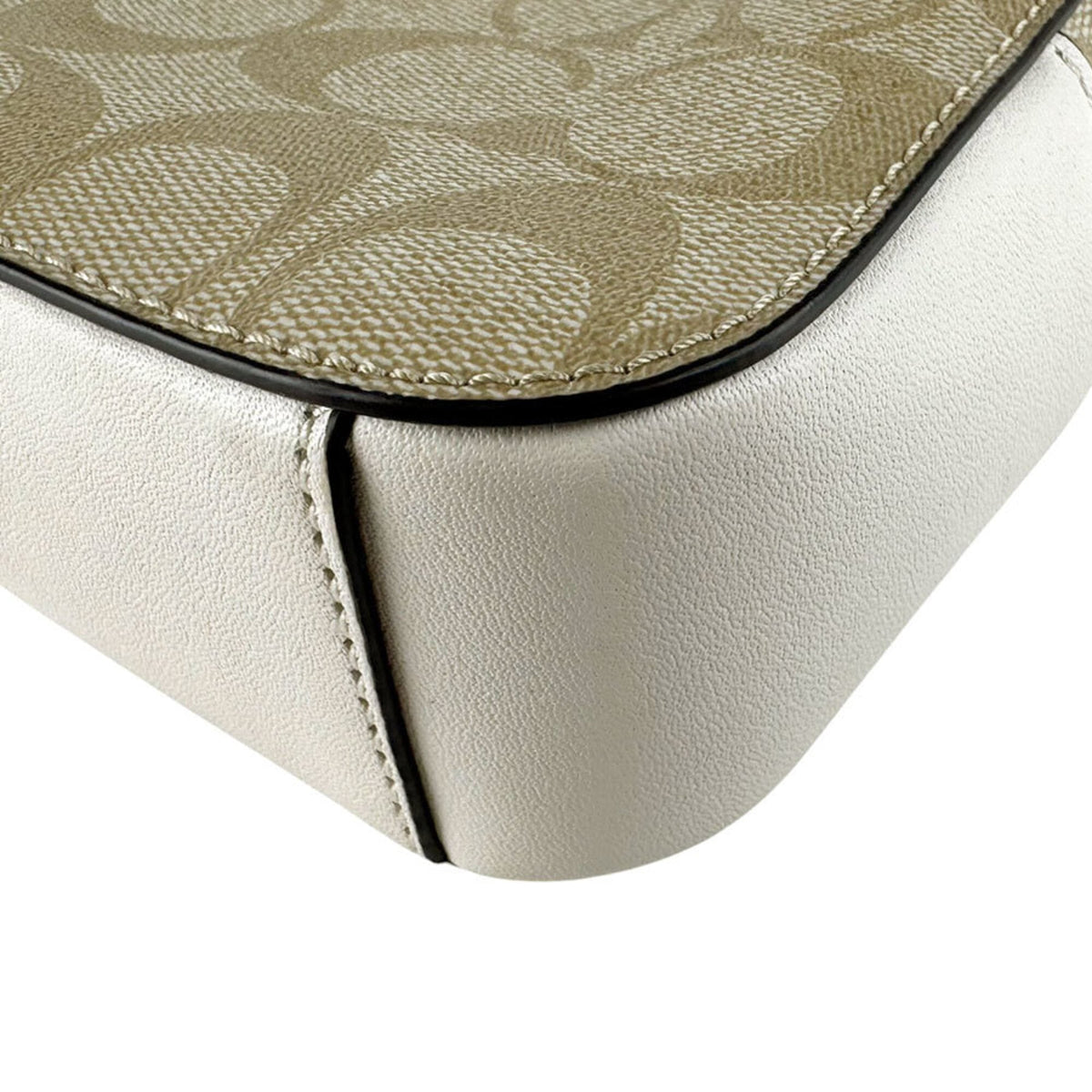 Coach Beige Ivory Leather Shoulder Bag (Pre-Owned)