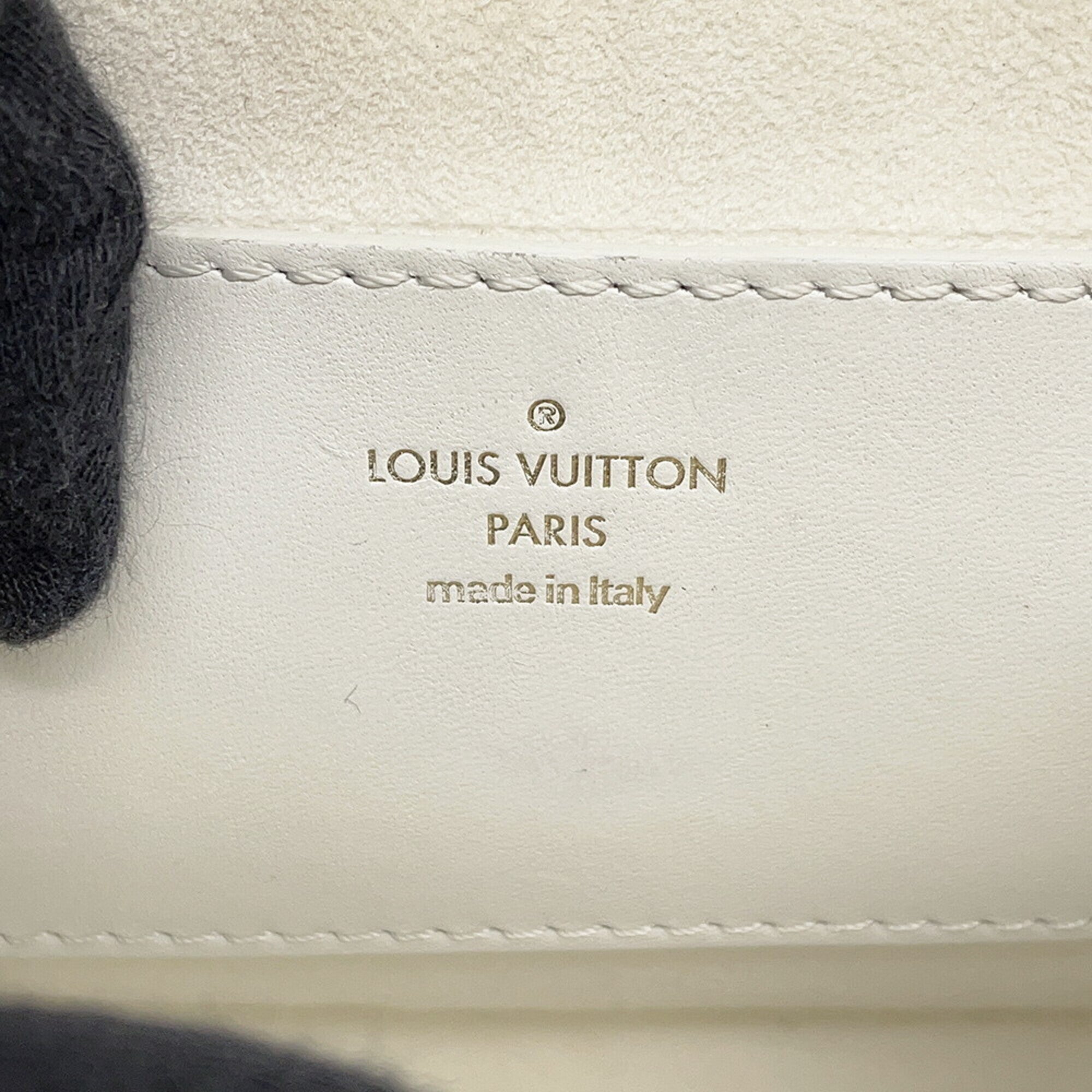 Louis Vuitton Gold Leather Handbag Pochette Shoulder Bag (Pre-Owned)