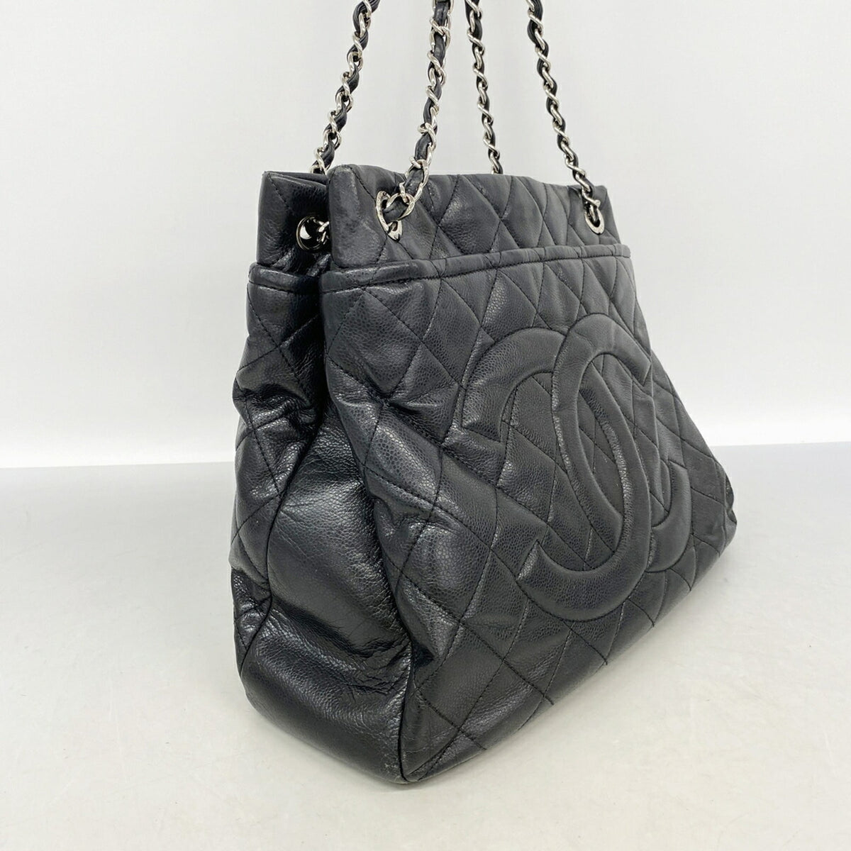 Chanel Black Grained Calfskin Shoulder Bag (Pre-Owned)