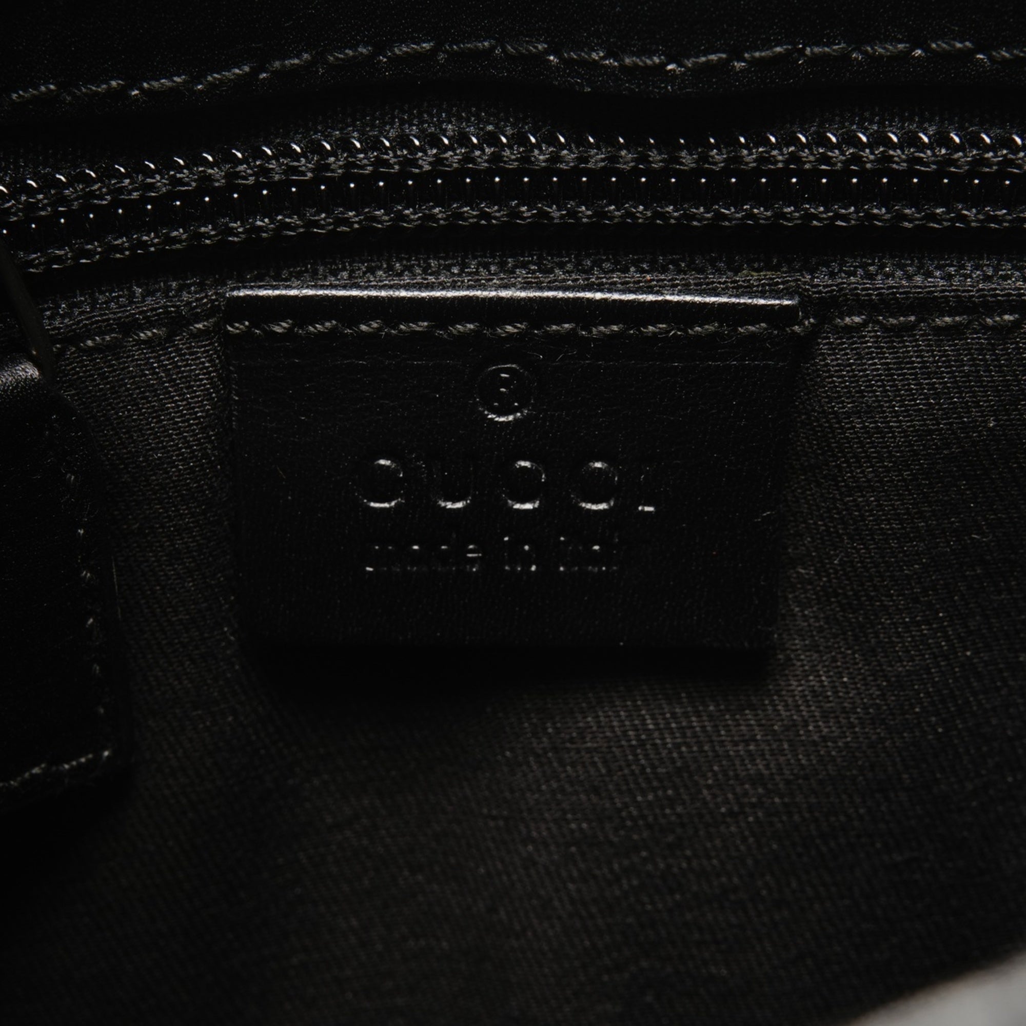 Gucci Black Shoulder Bag (Pre-Owned)