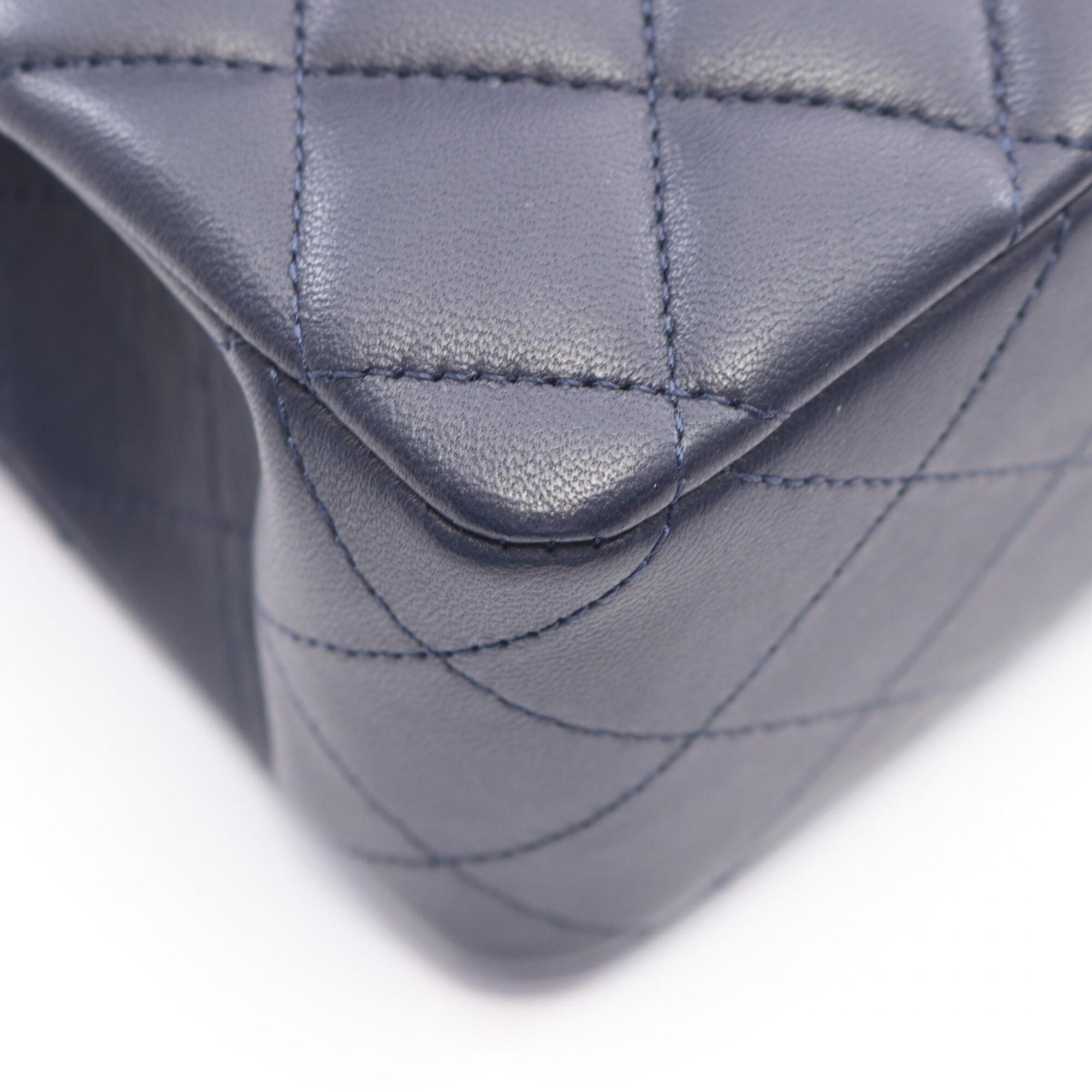 Chanel Navy Leather Handbag Shoulder Bag (Pre-Owned)