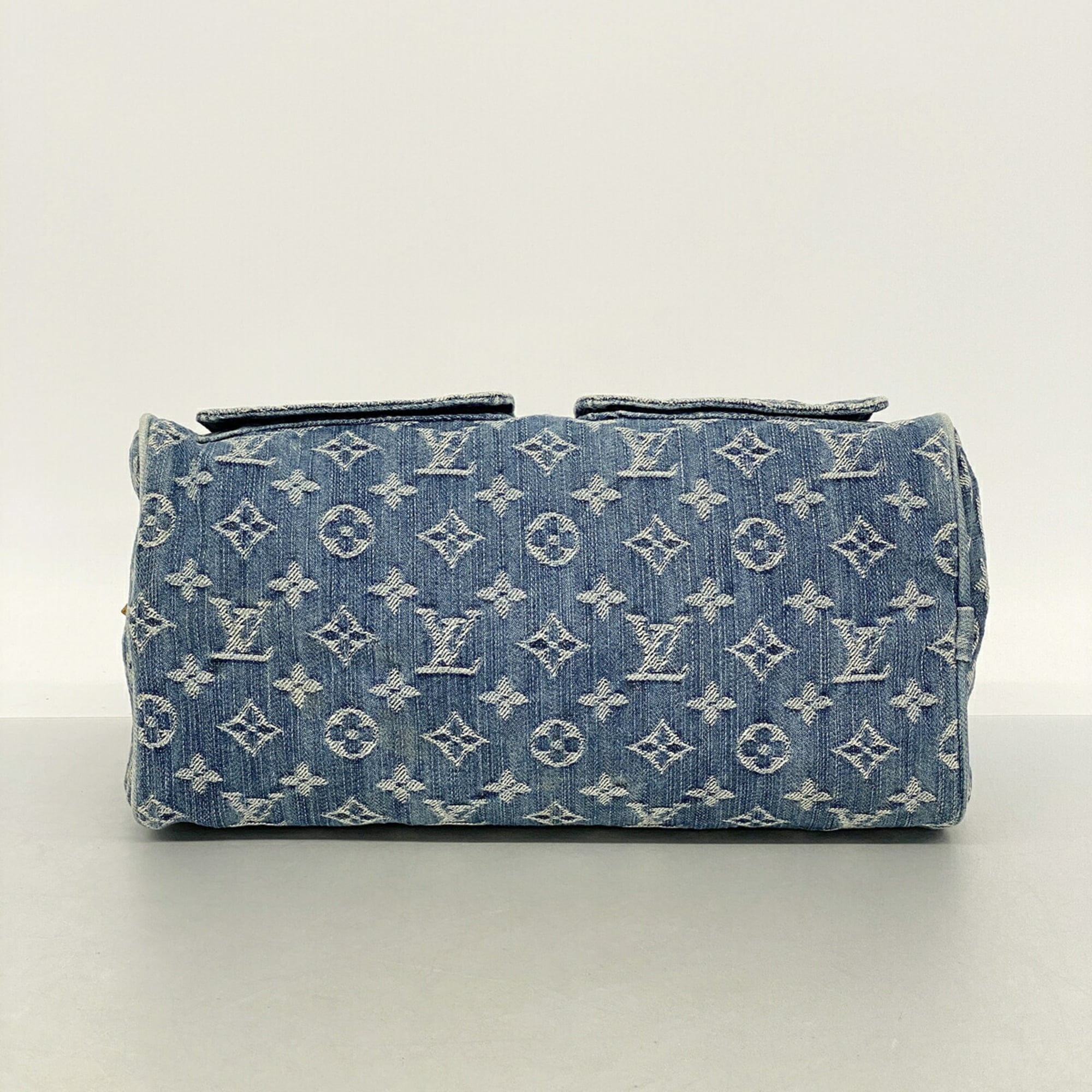 Louis Vuitton Blue Handbag (Pre-Owned)