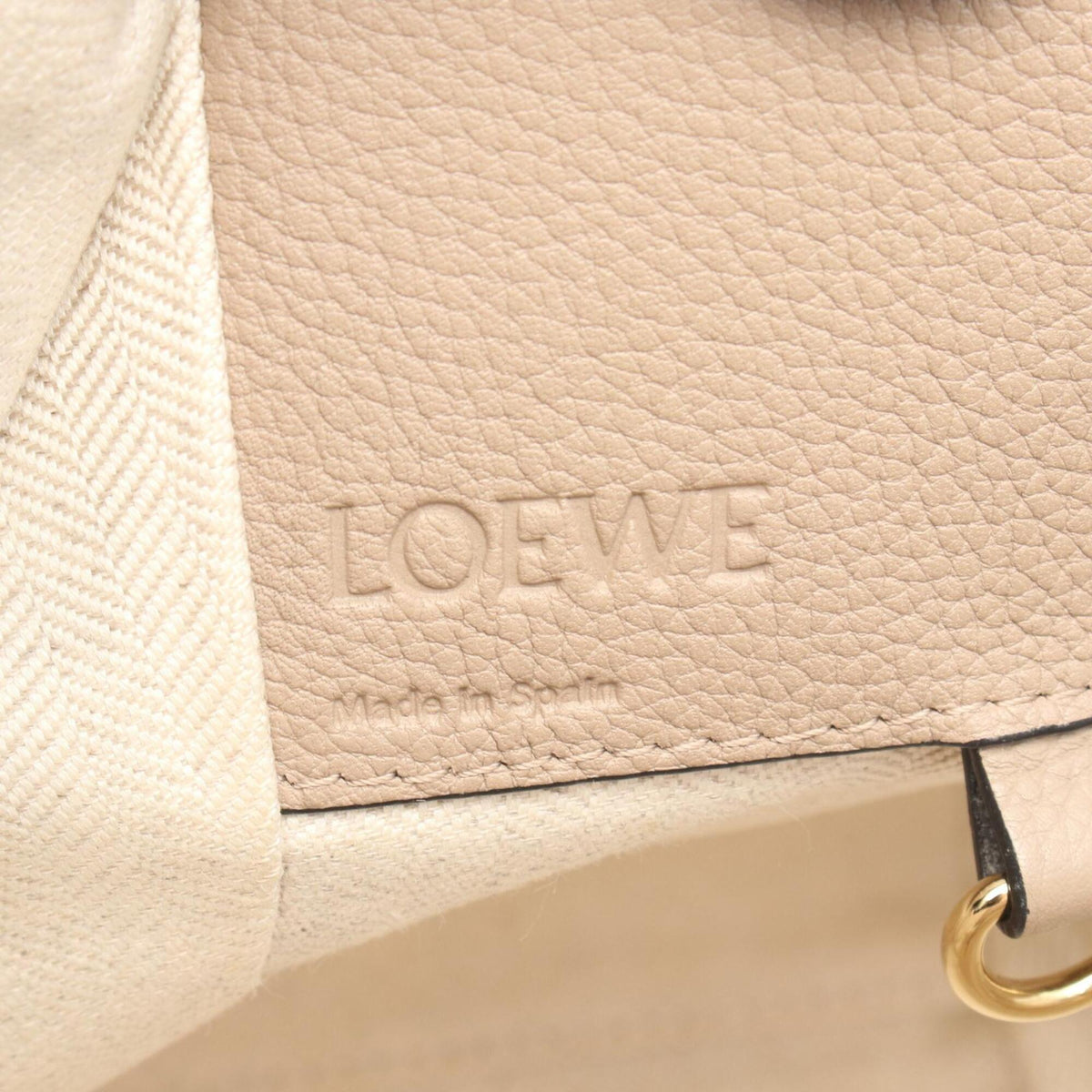 Loewe Beige Leather Handbag (Pre-Owned)