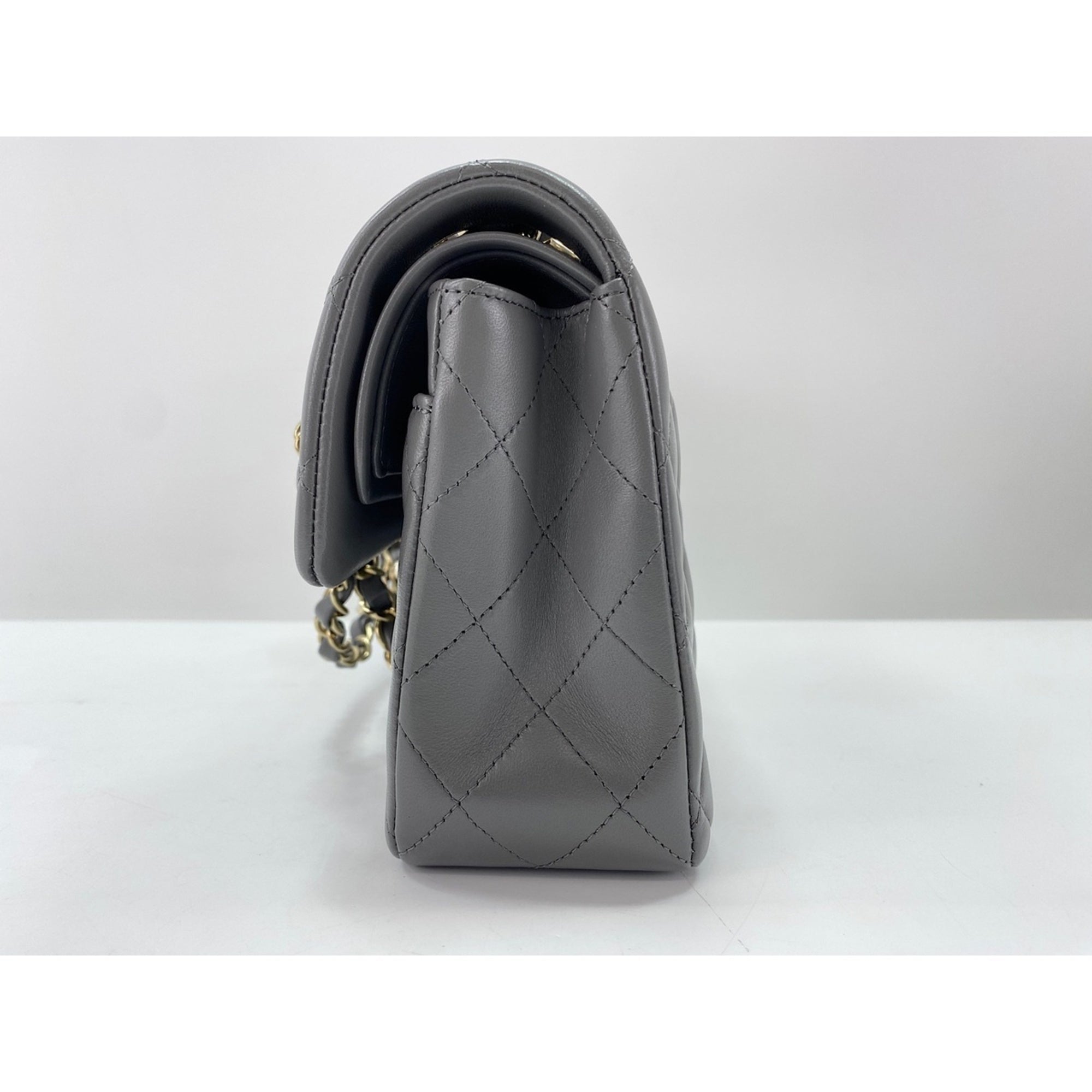 Chanel Gray Shoulder Bag (Pre-Owned)