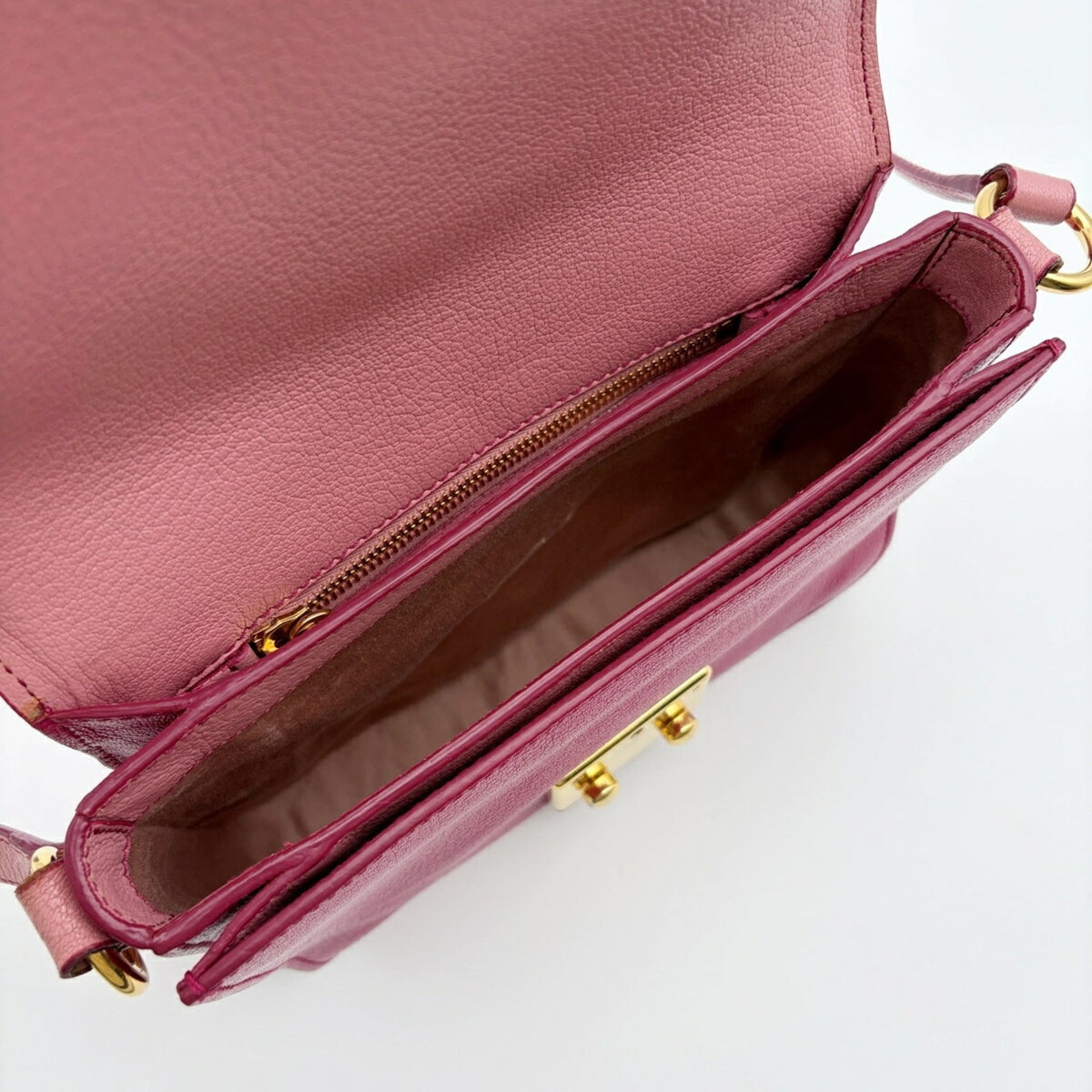 Miu Miu Pink Leather Shoulder Bag (Pre-Owned)
